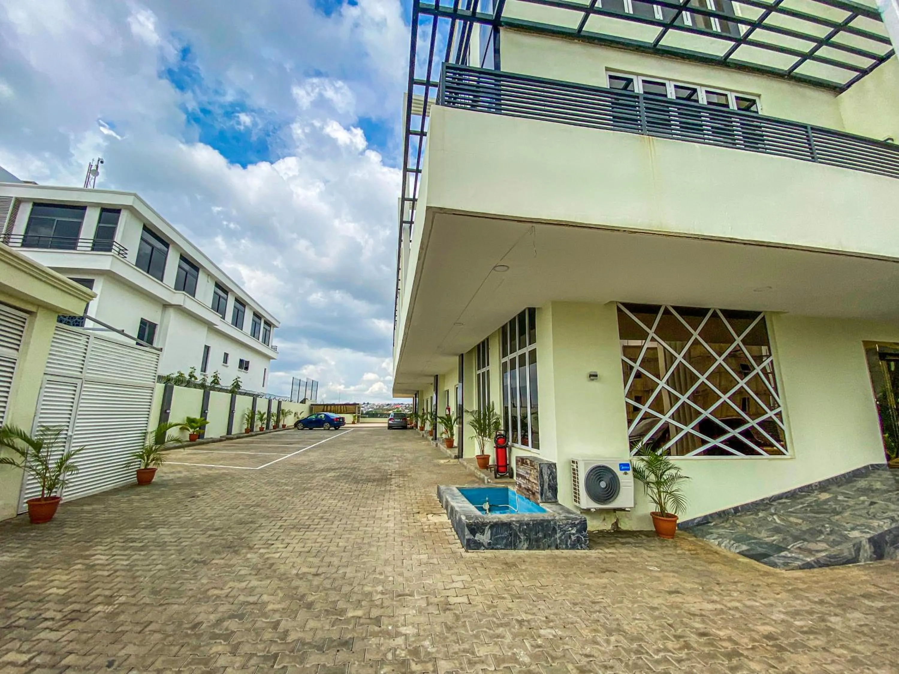 Property building in Aveon Hotel