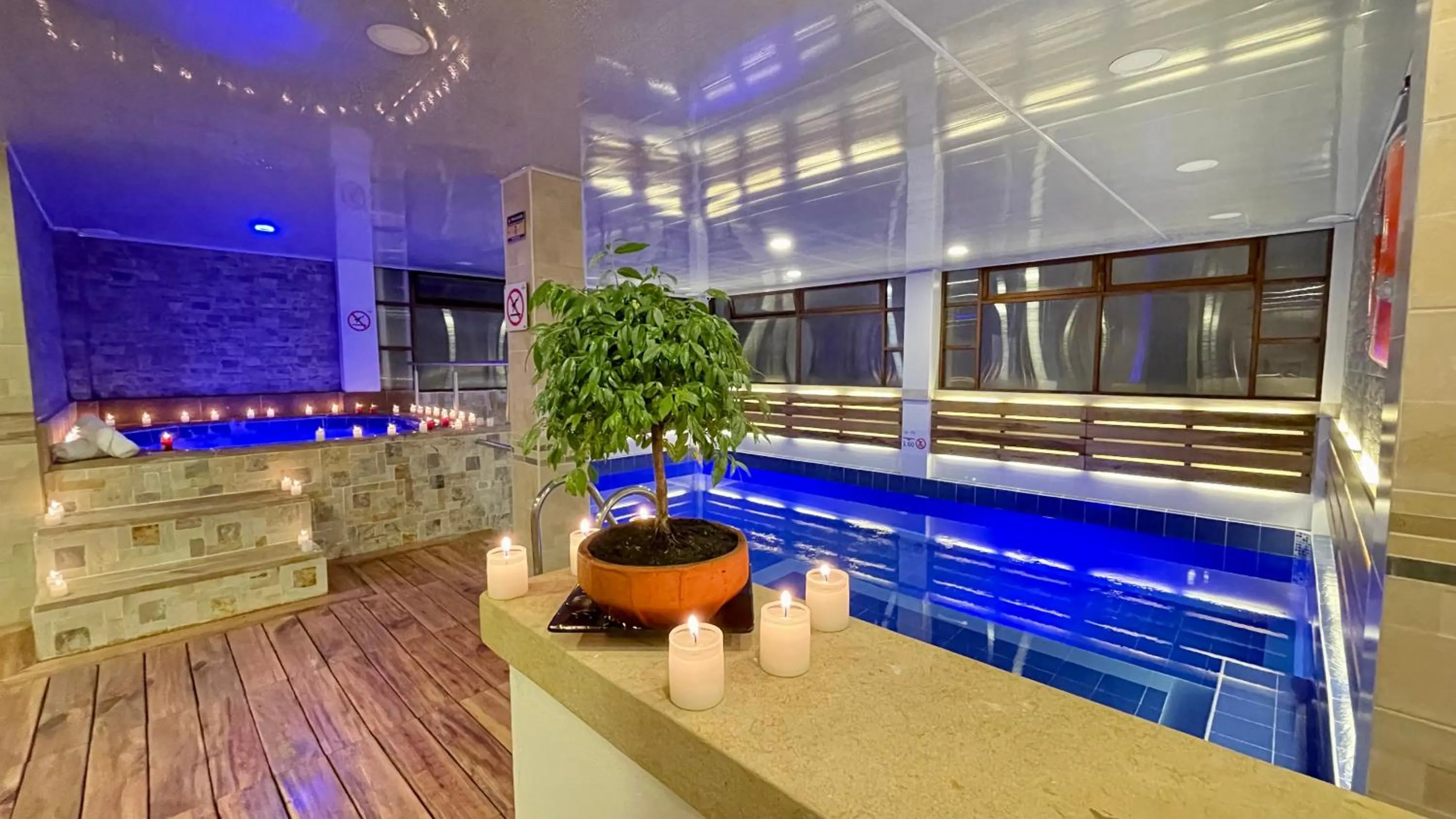 Hot Tub in Hotel Boutique & Spa - VDL Colonial