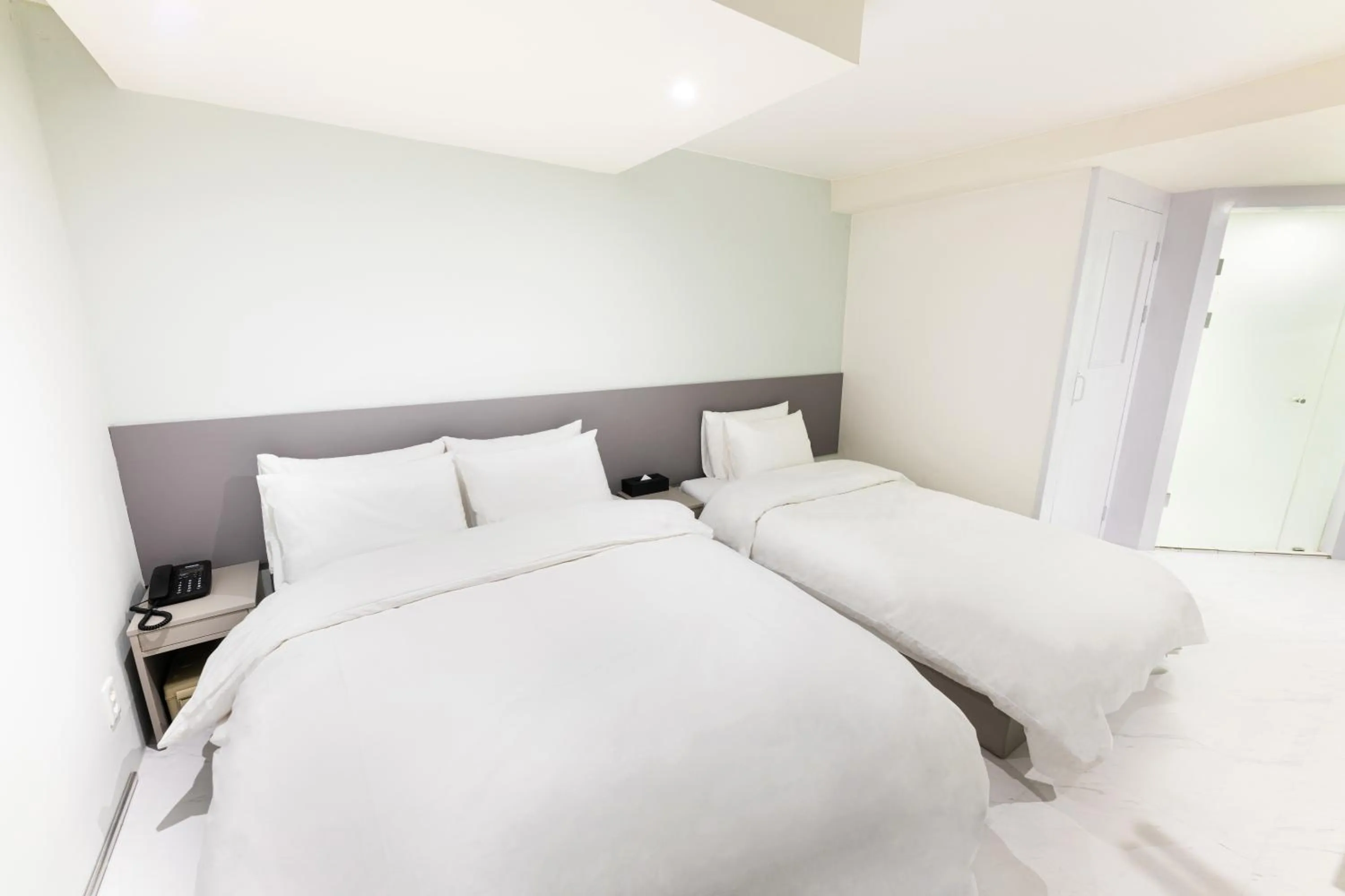 Bed in HOTEL LENITH Seomyeon