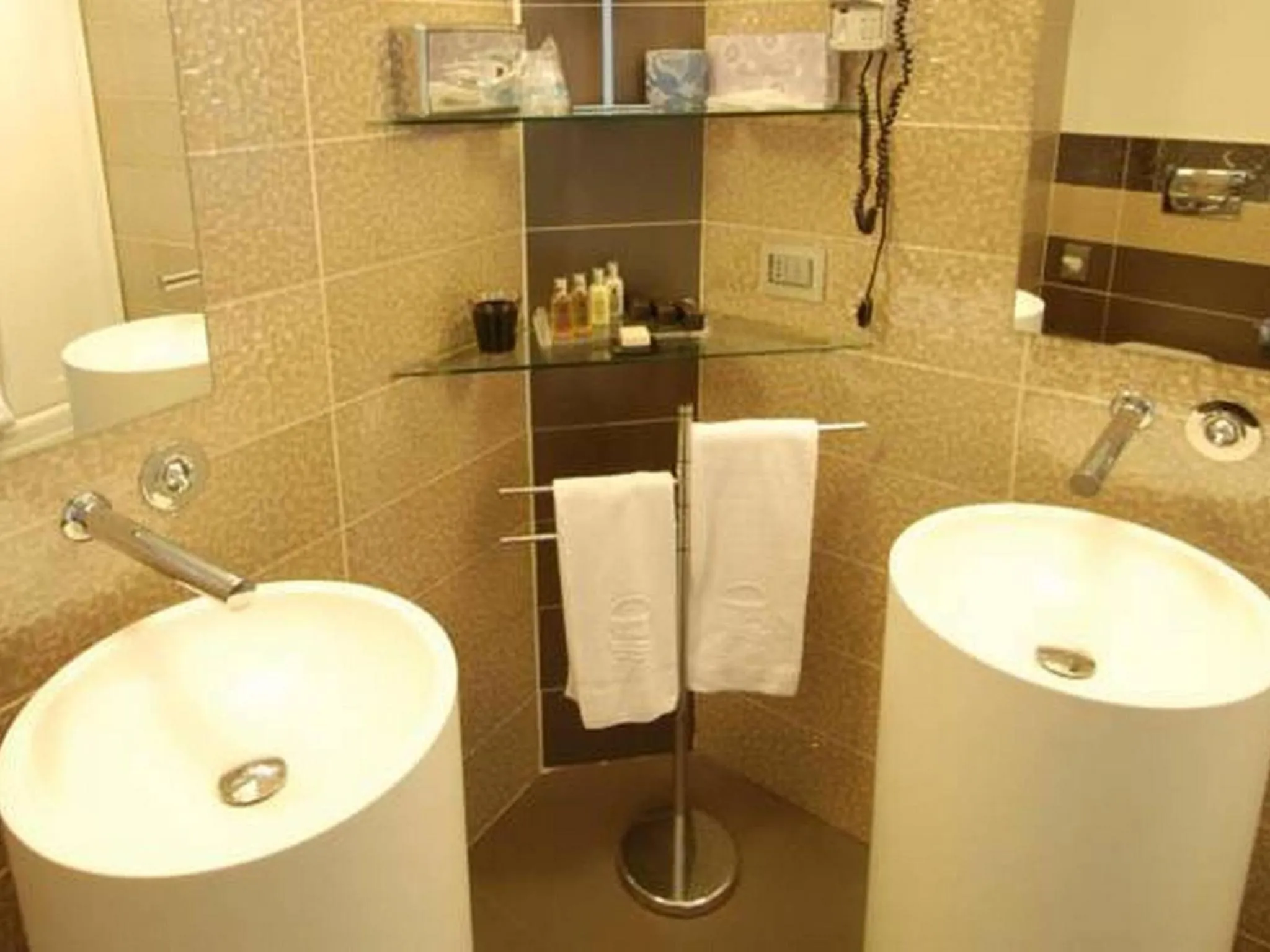 Bathroom in Hotel Premier & Suites - Premier Resort