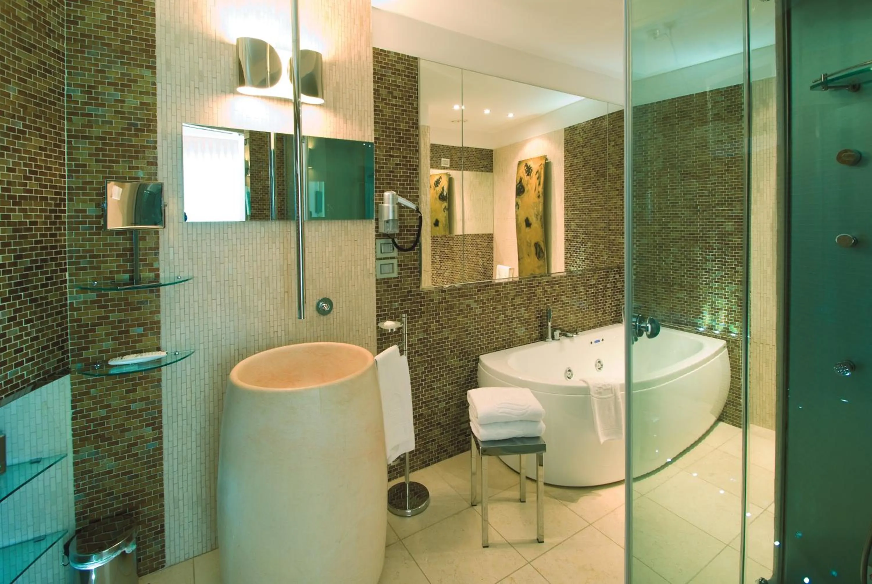 Bathroom in Hotel Premier & Suites - Premier Resort