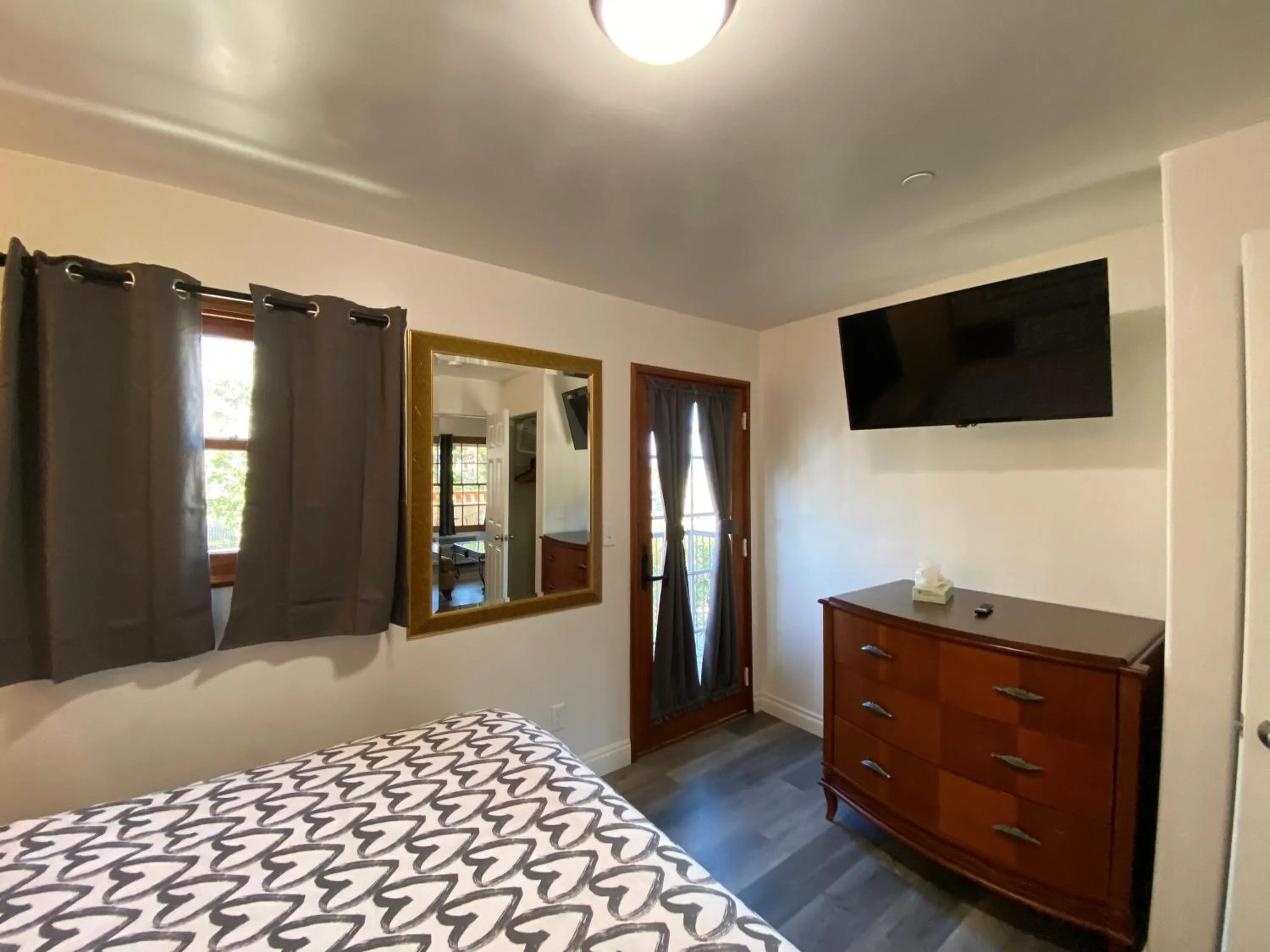 Bed in TIDE POOL VILLAS