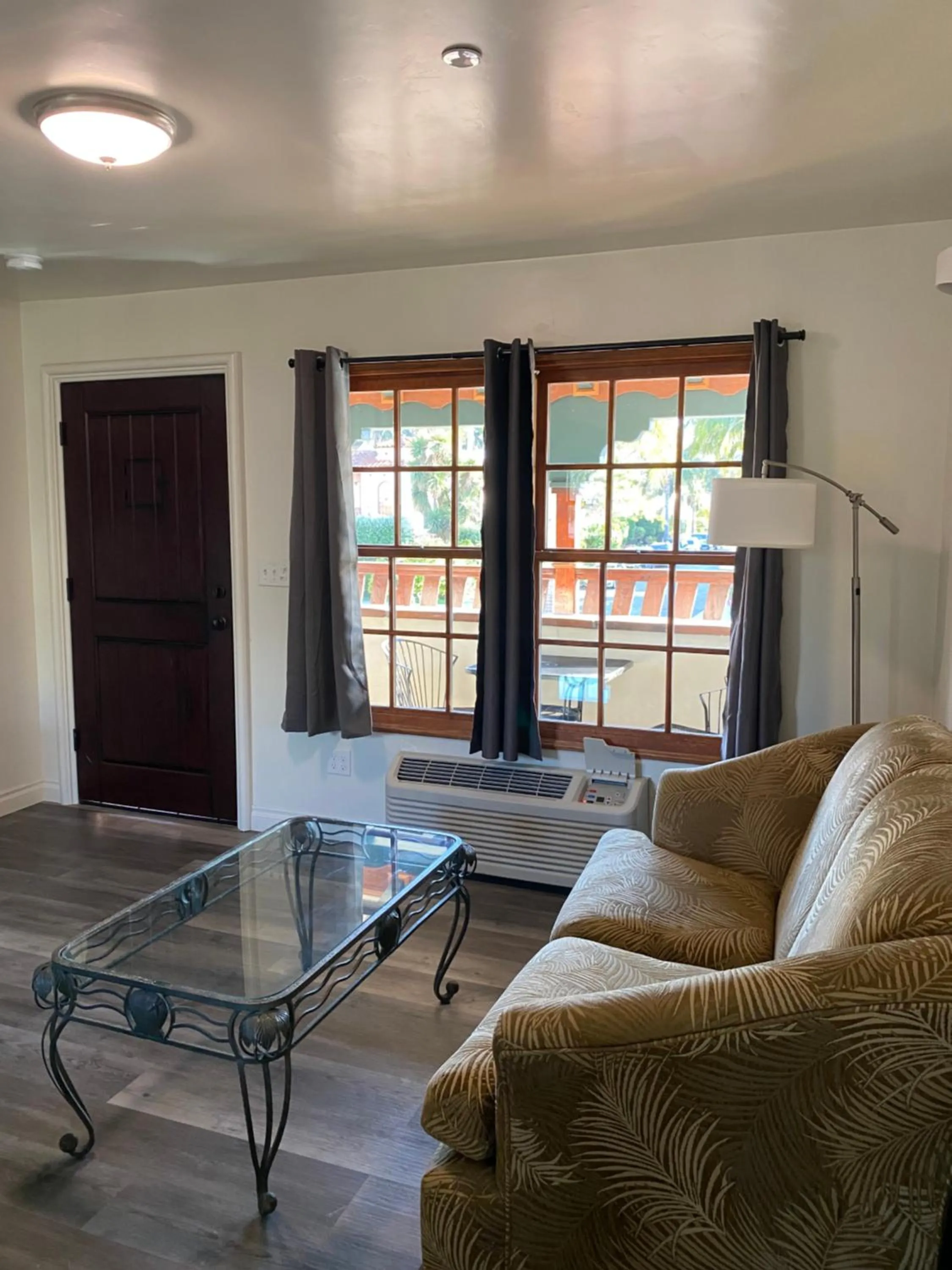 Living room in TIDE POOL VILLAS
