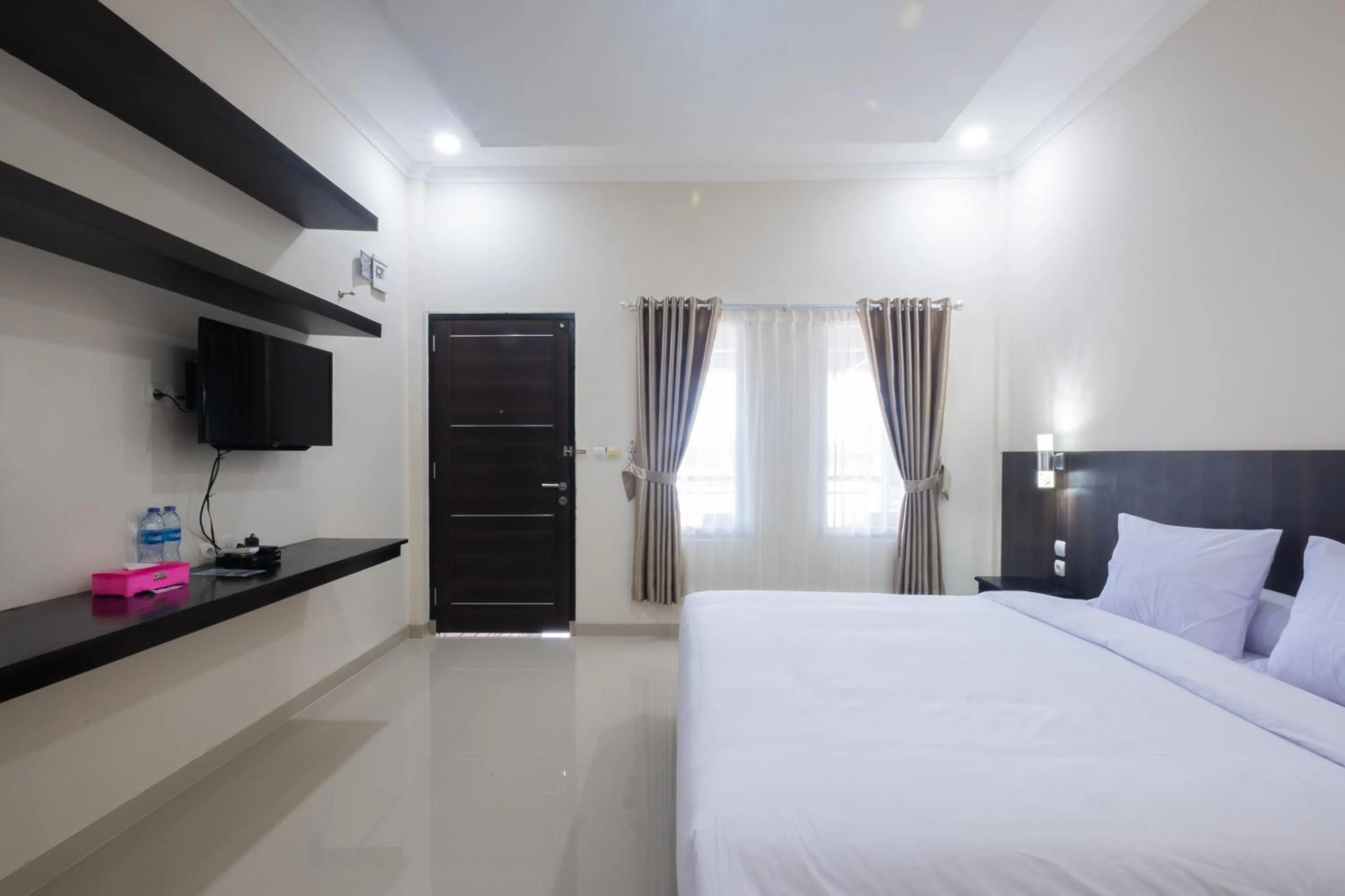 Bedroom, Bed in Kelayang Beach Hotel