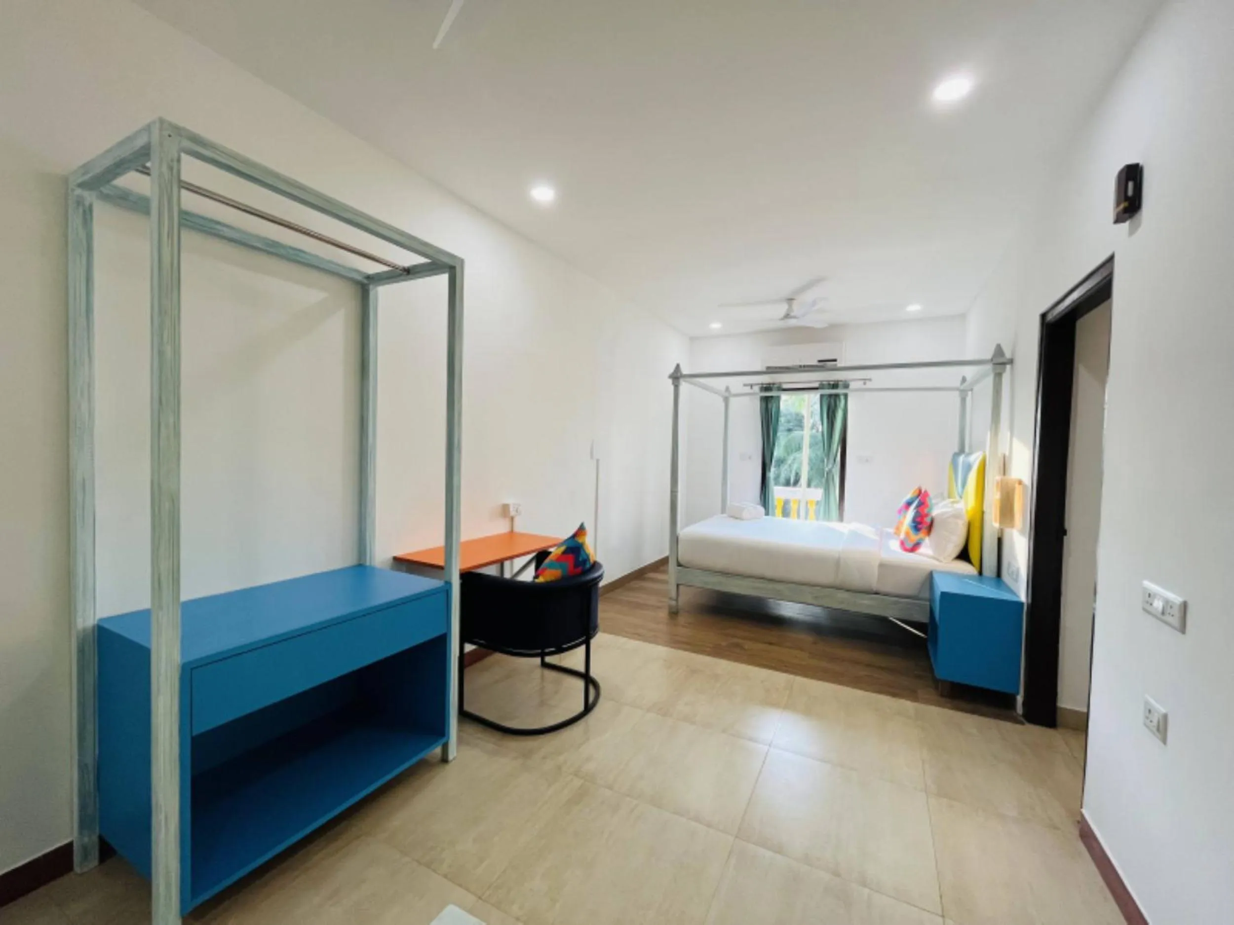 Bedroom, Bed in goSTOPS PLUS Goa, Vagator