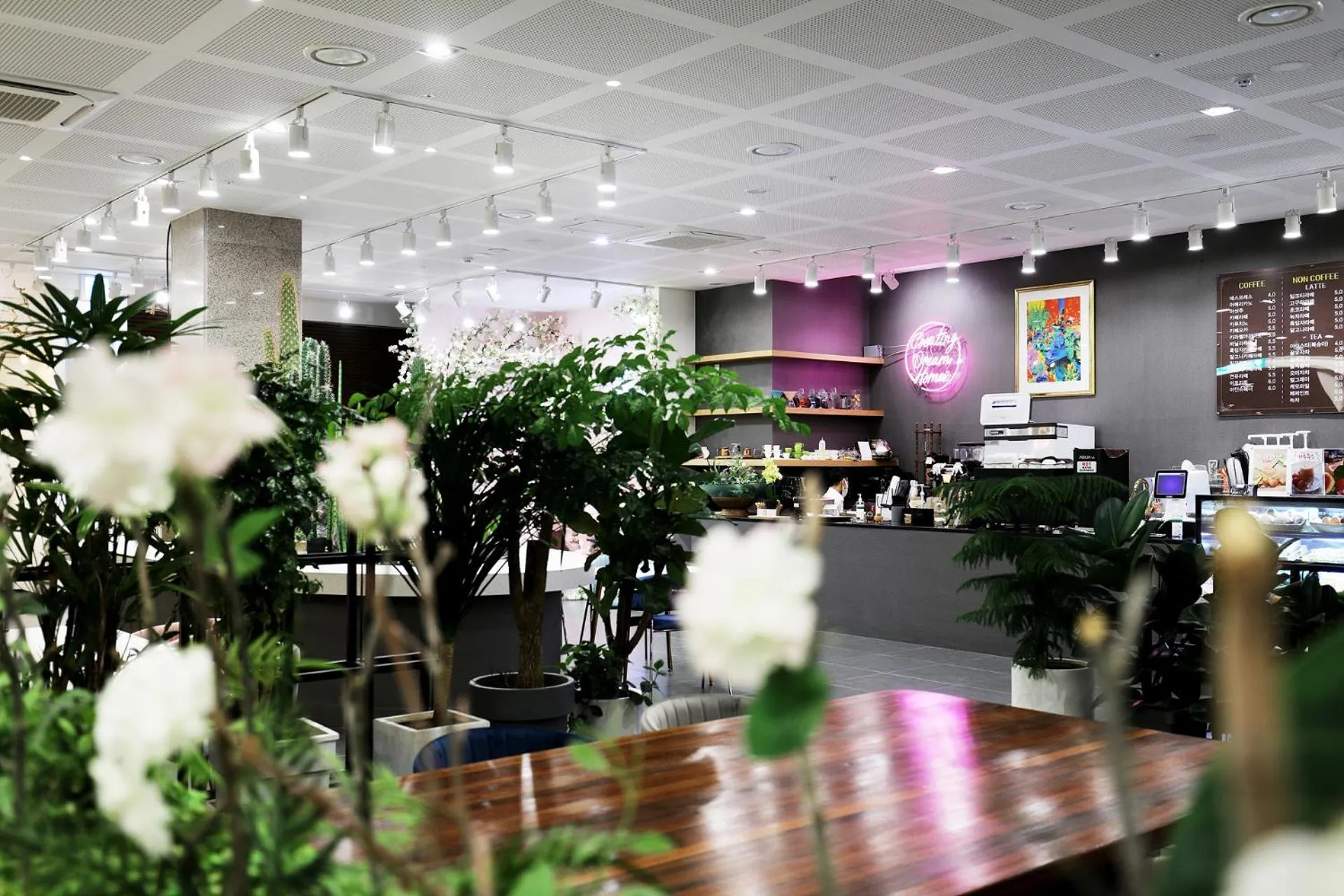 Coffee/tea facilities in Buan Tourist Hotel