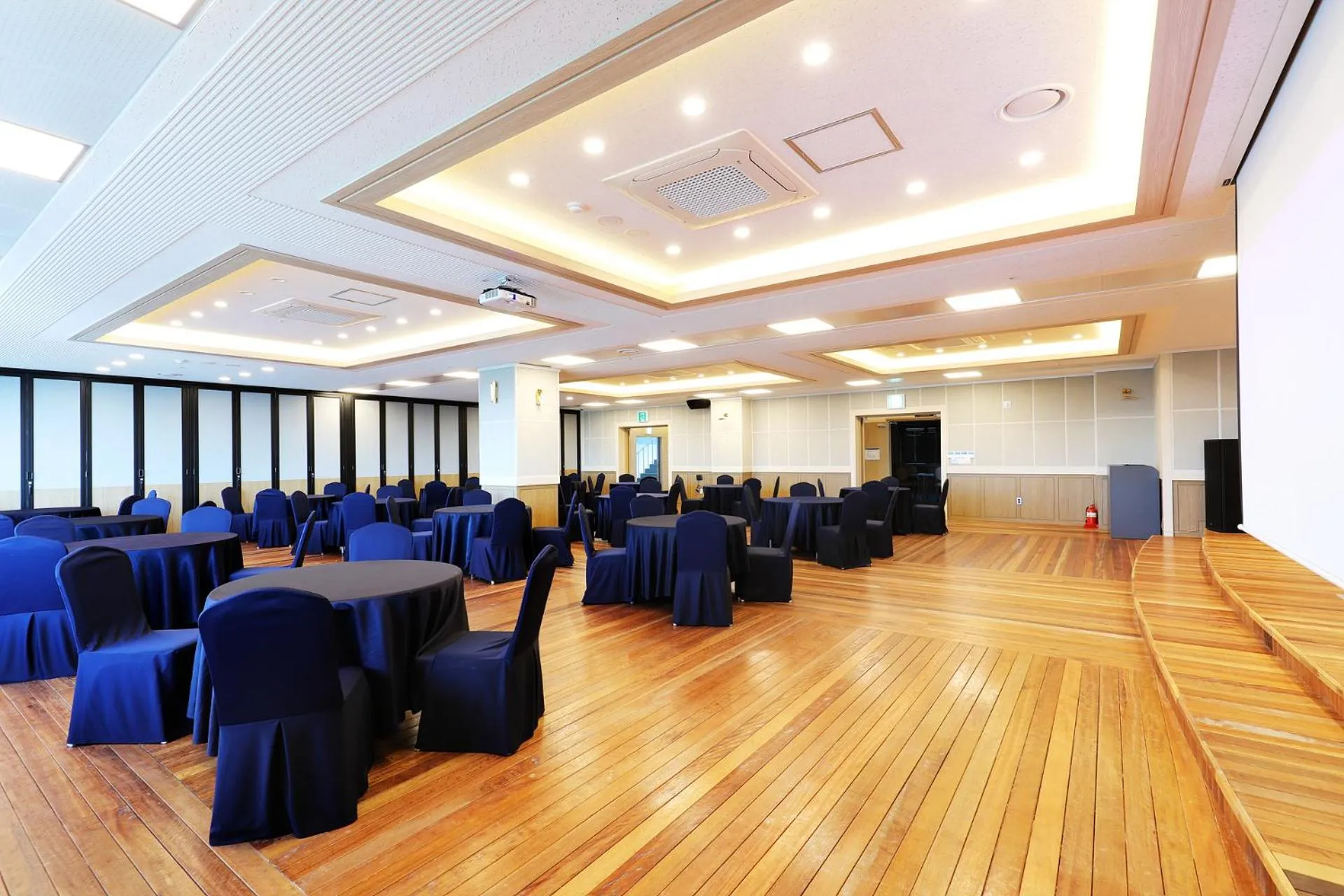 Banquet/Function facilities in Buan Tourist Hotel