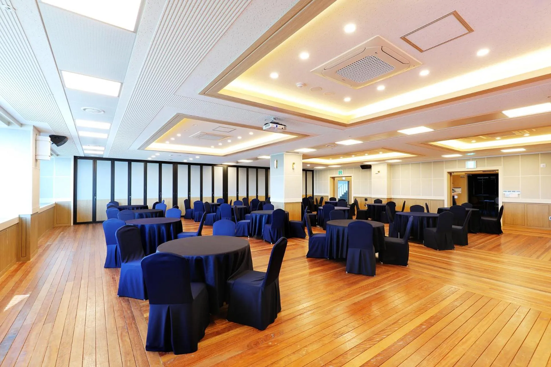 Banquet/Function facilities in Buan Tourist Hotel
