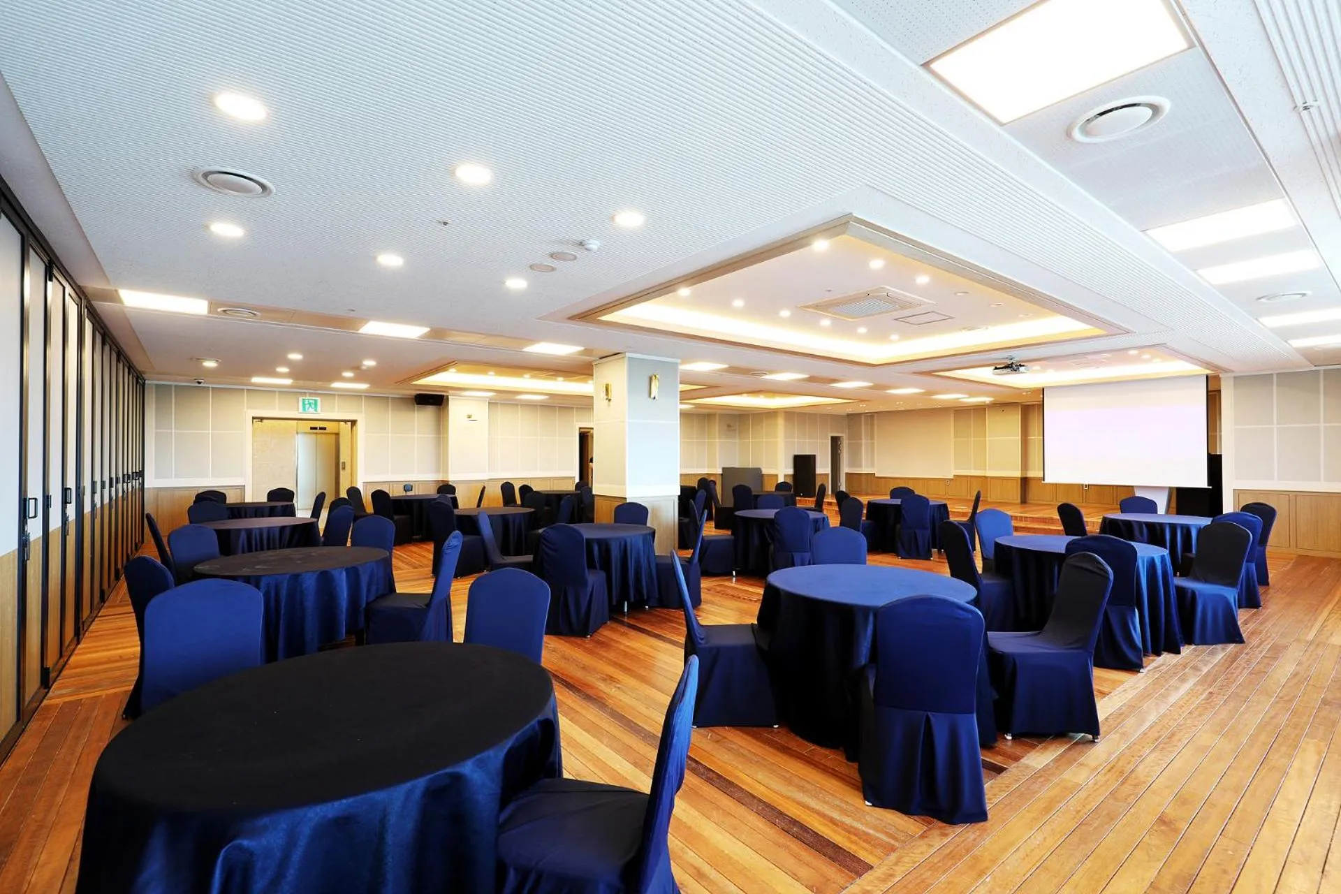 Banquet/Function facilities in Buan Tourist Hotel