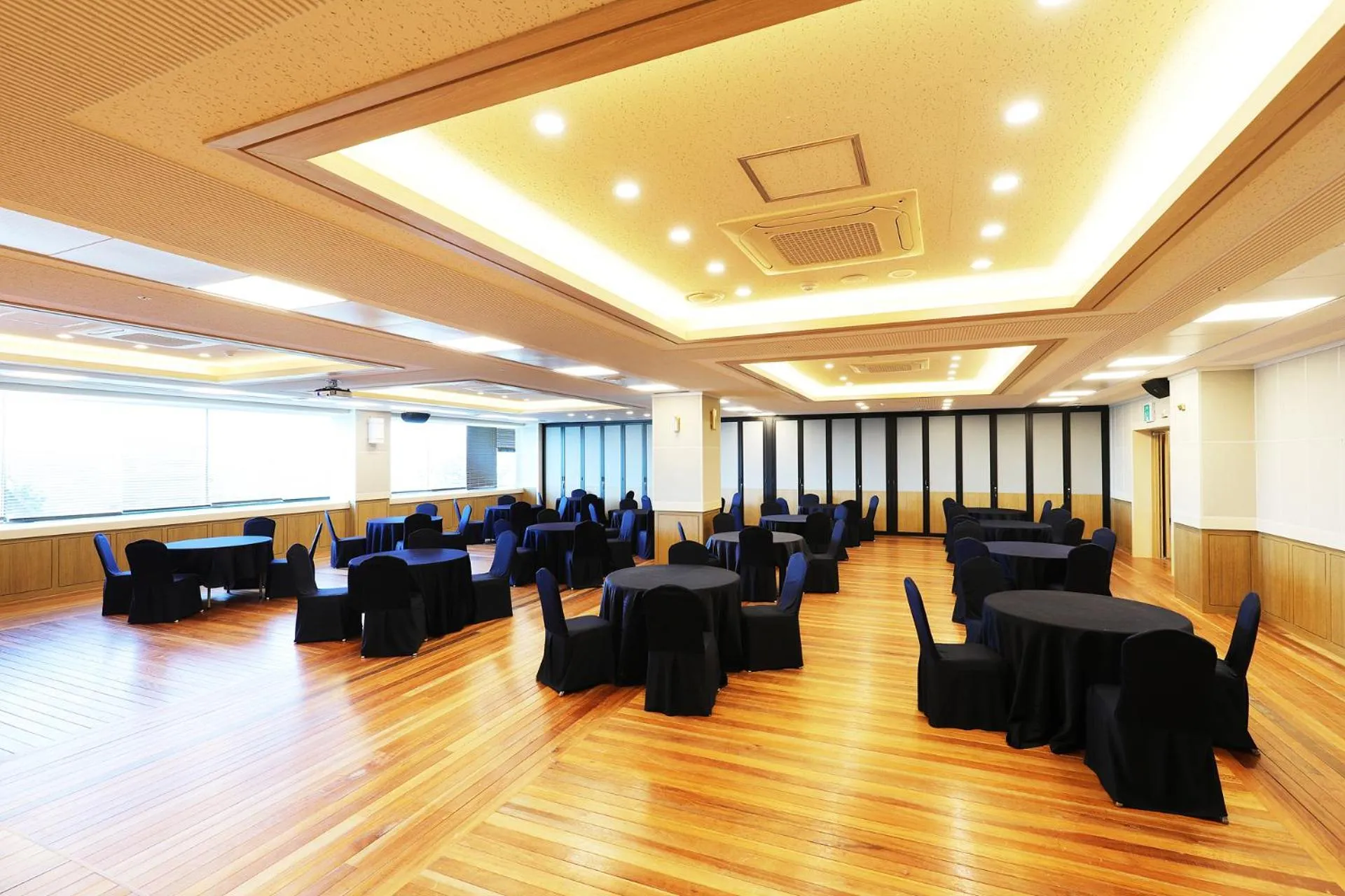 Banquet/Function facilities in Buan Tourist Hotel