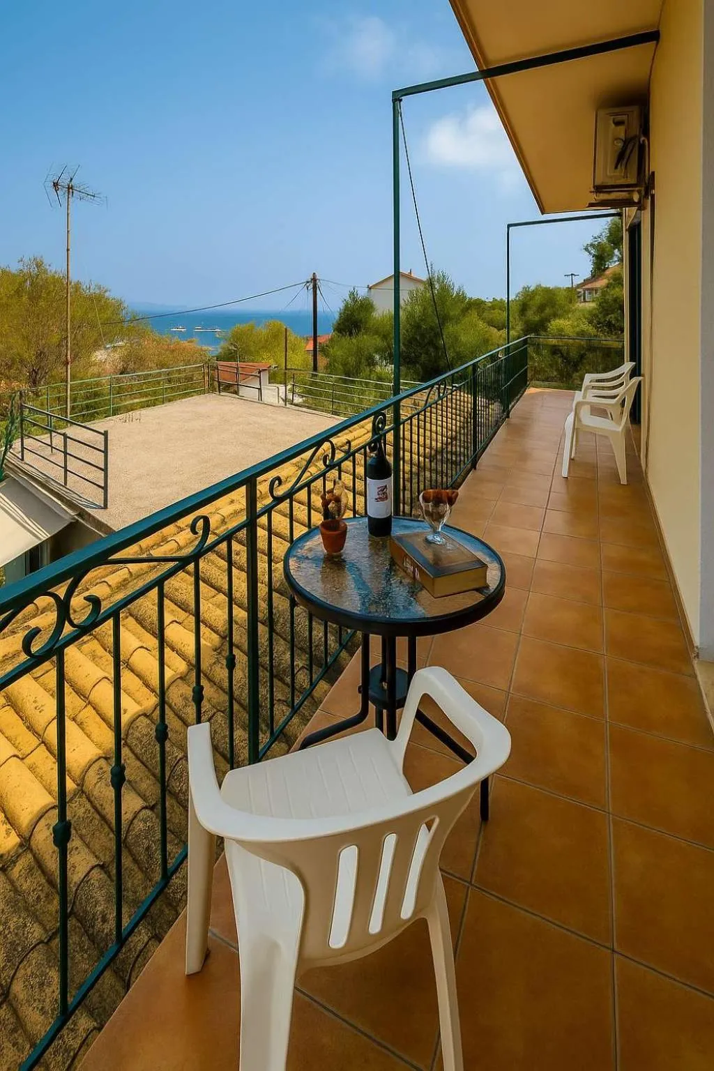 Live the Summer Dream at Gaios Cozy Retreat