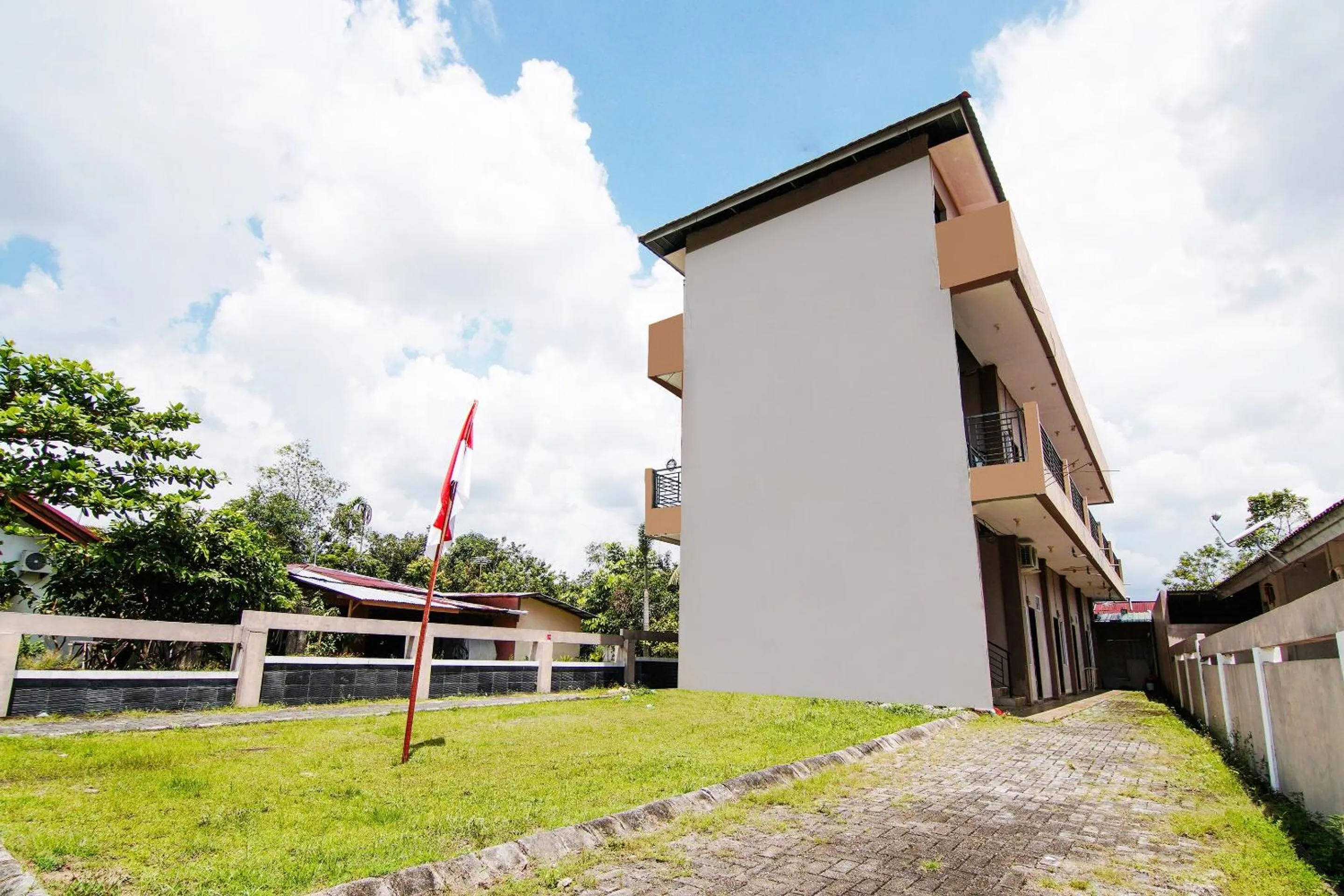 Facade/entrance in Hotel O Oklahoma Homestay Syariah