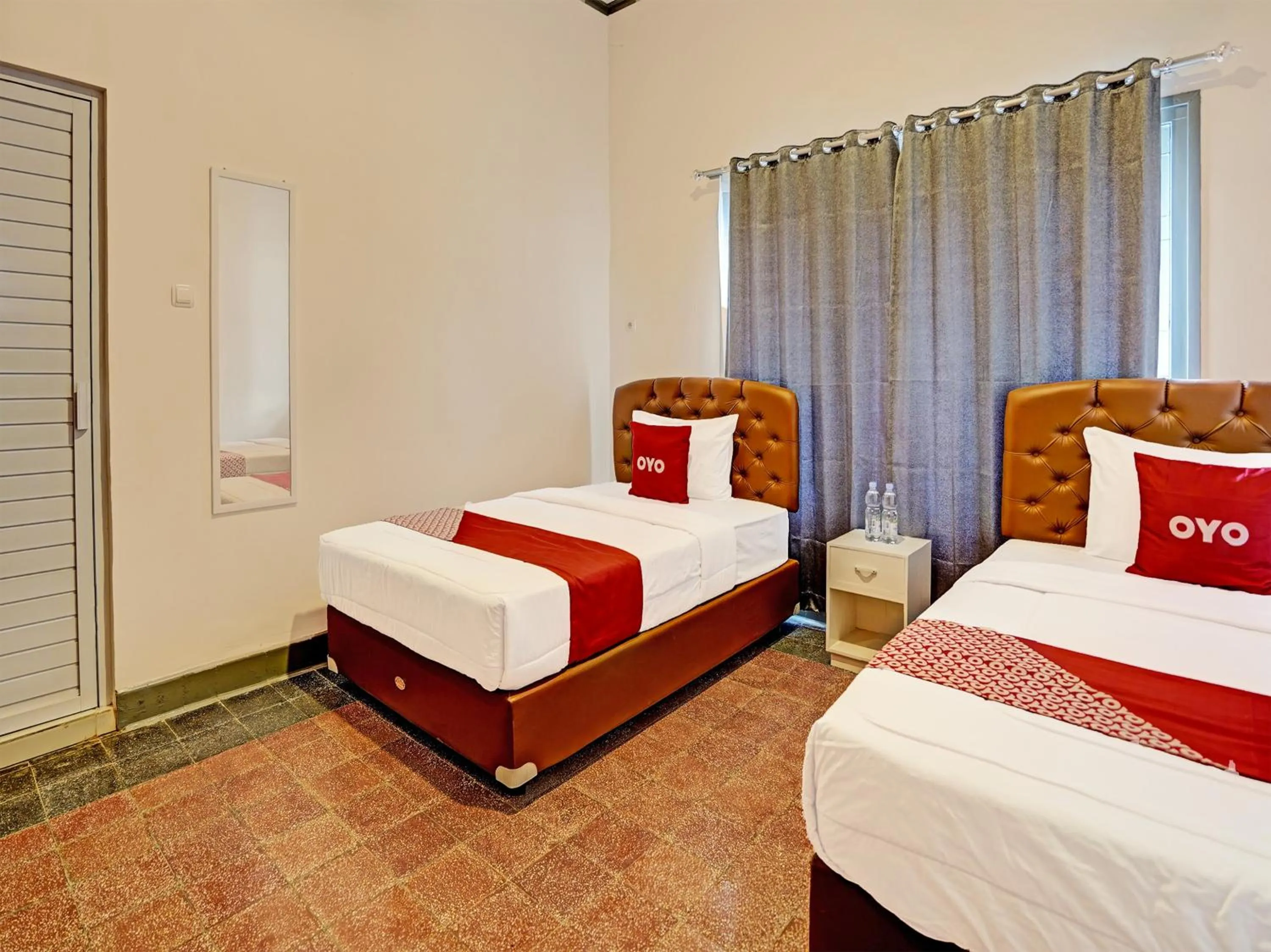 Bedroom, Bed in Hotel O Nawangwulan