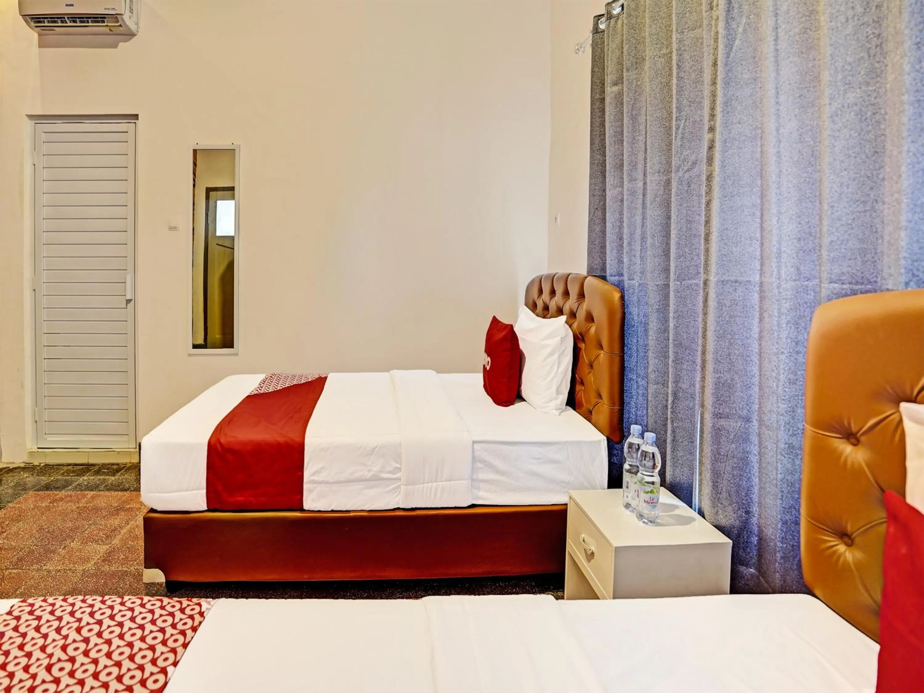 Bedroom, Bed in Hotel O Nawangwulan