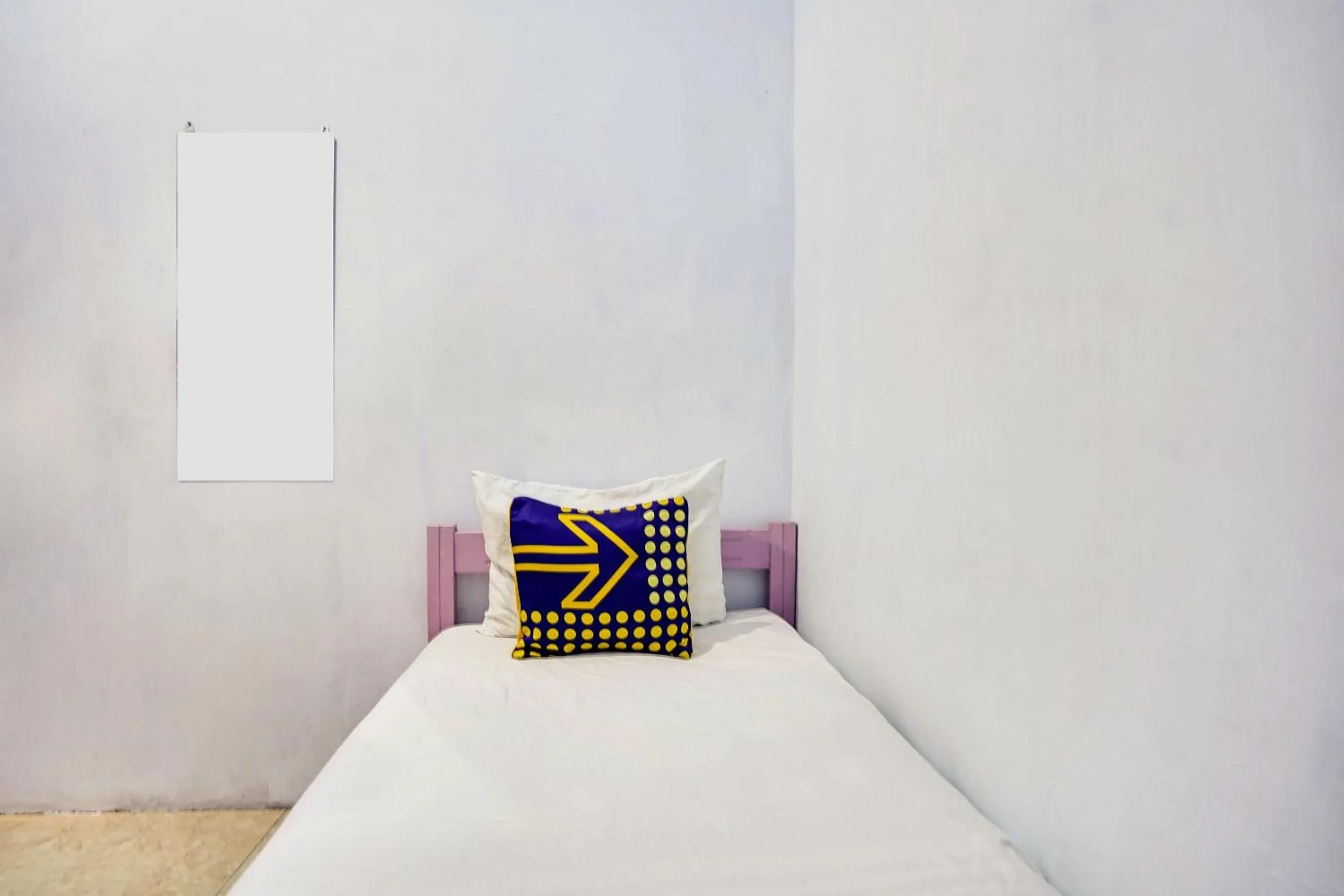 Bedroom in OYO Life 91626 Rr Kost Putri Syariah