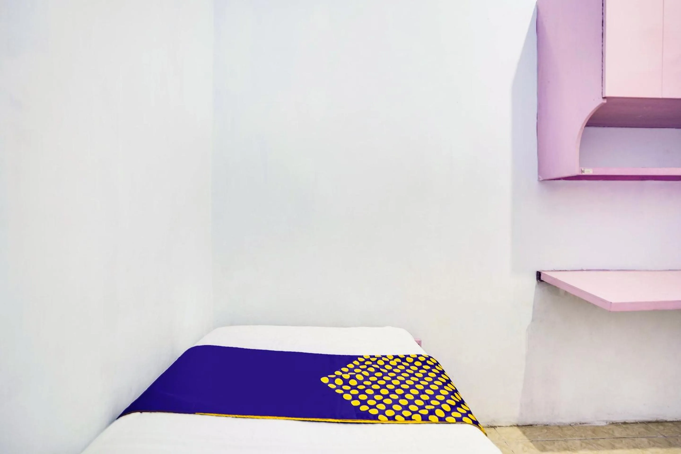 Bedroom in OYO Life 91626 Rr Kost Putri Syariah