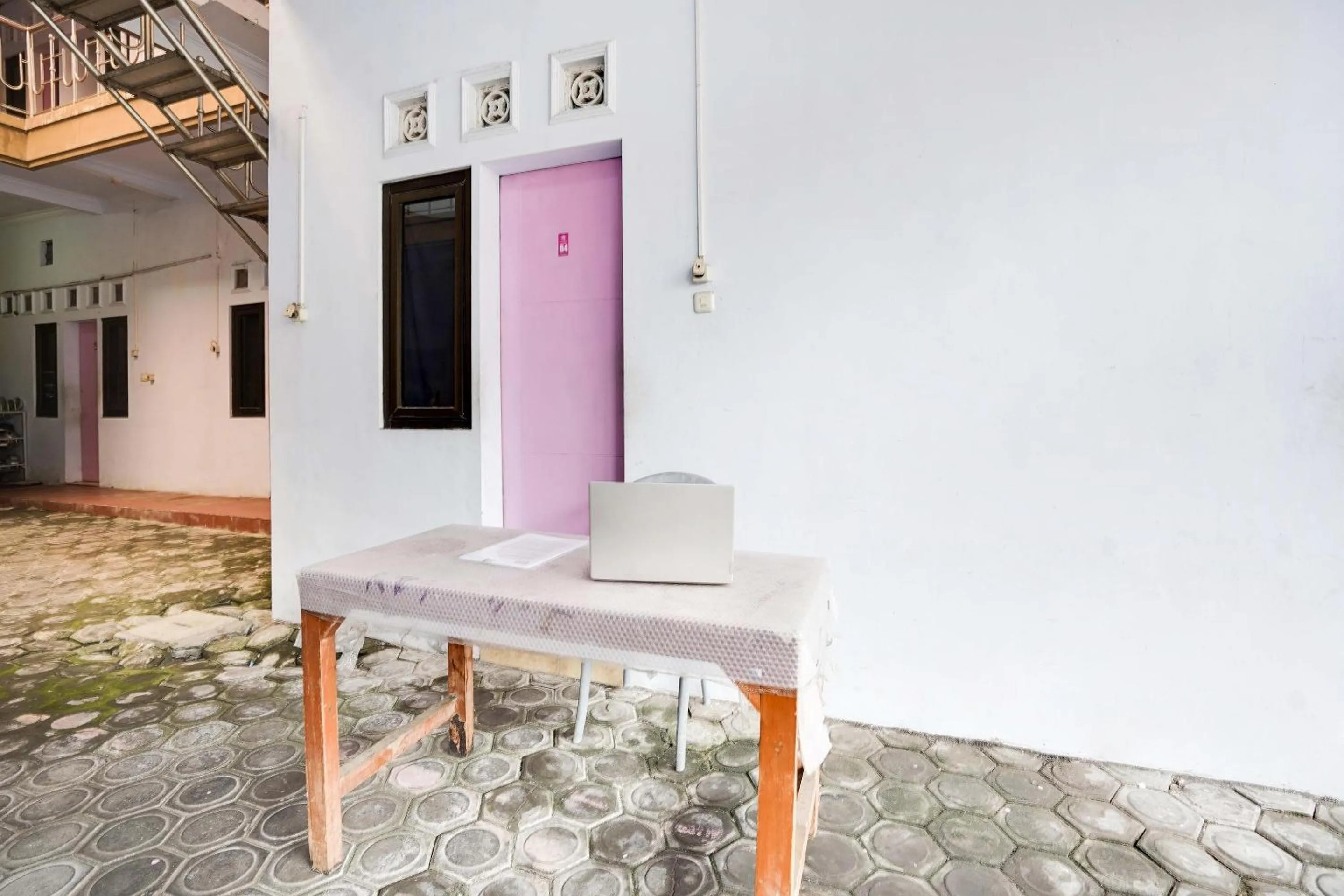 Lobby or reception in OYO Life 91626 Rr Kost Putri Syariah