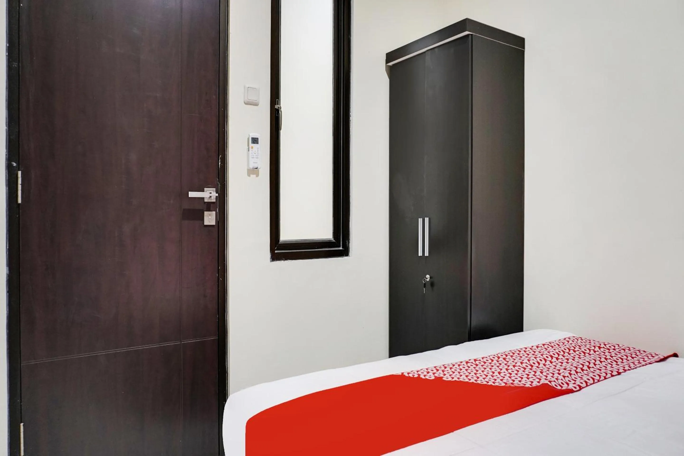 Bedroom, Bed in OYO 91646 fio colombus residence