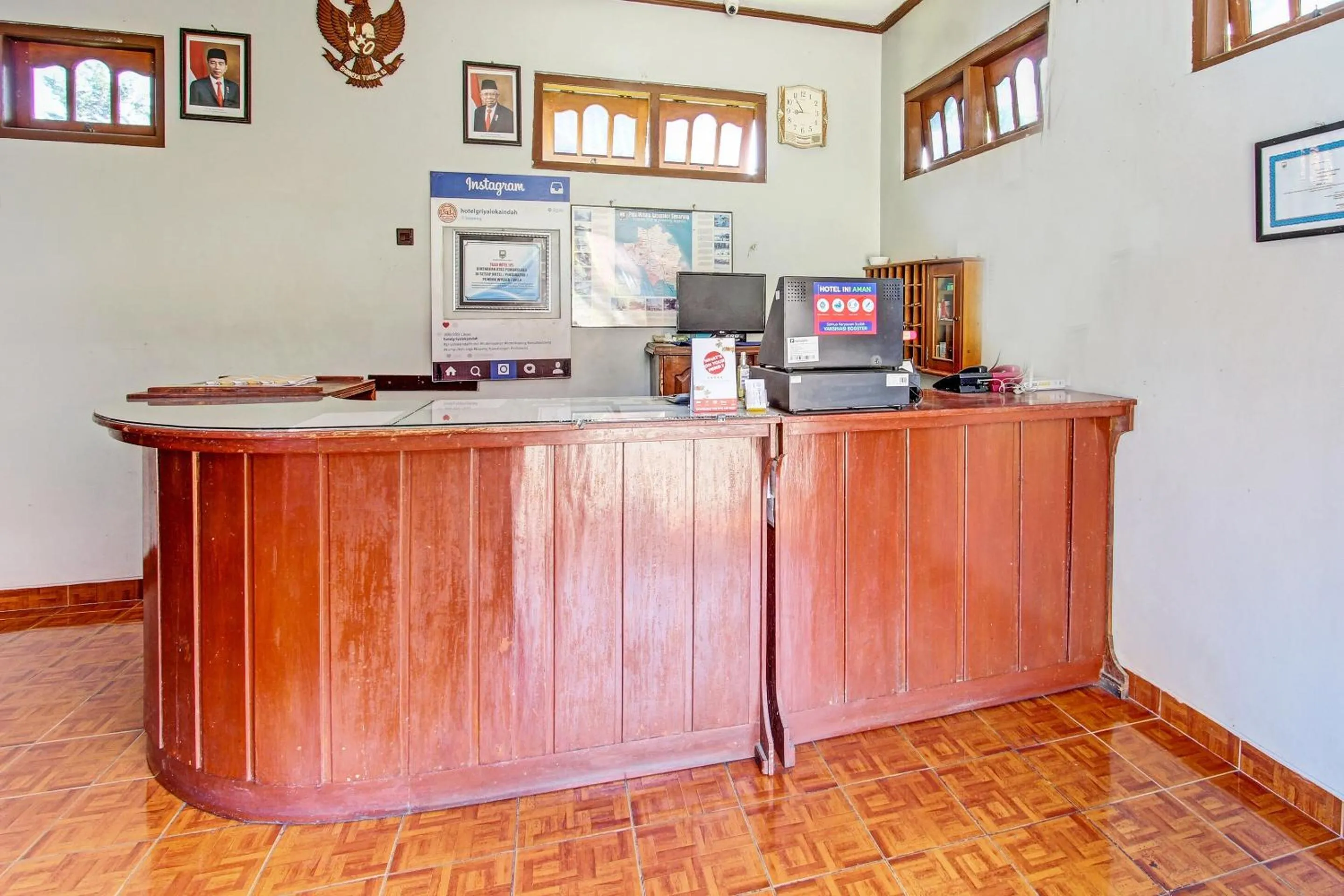 Lobby or reception in Capital O 91644 Loka Hause