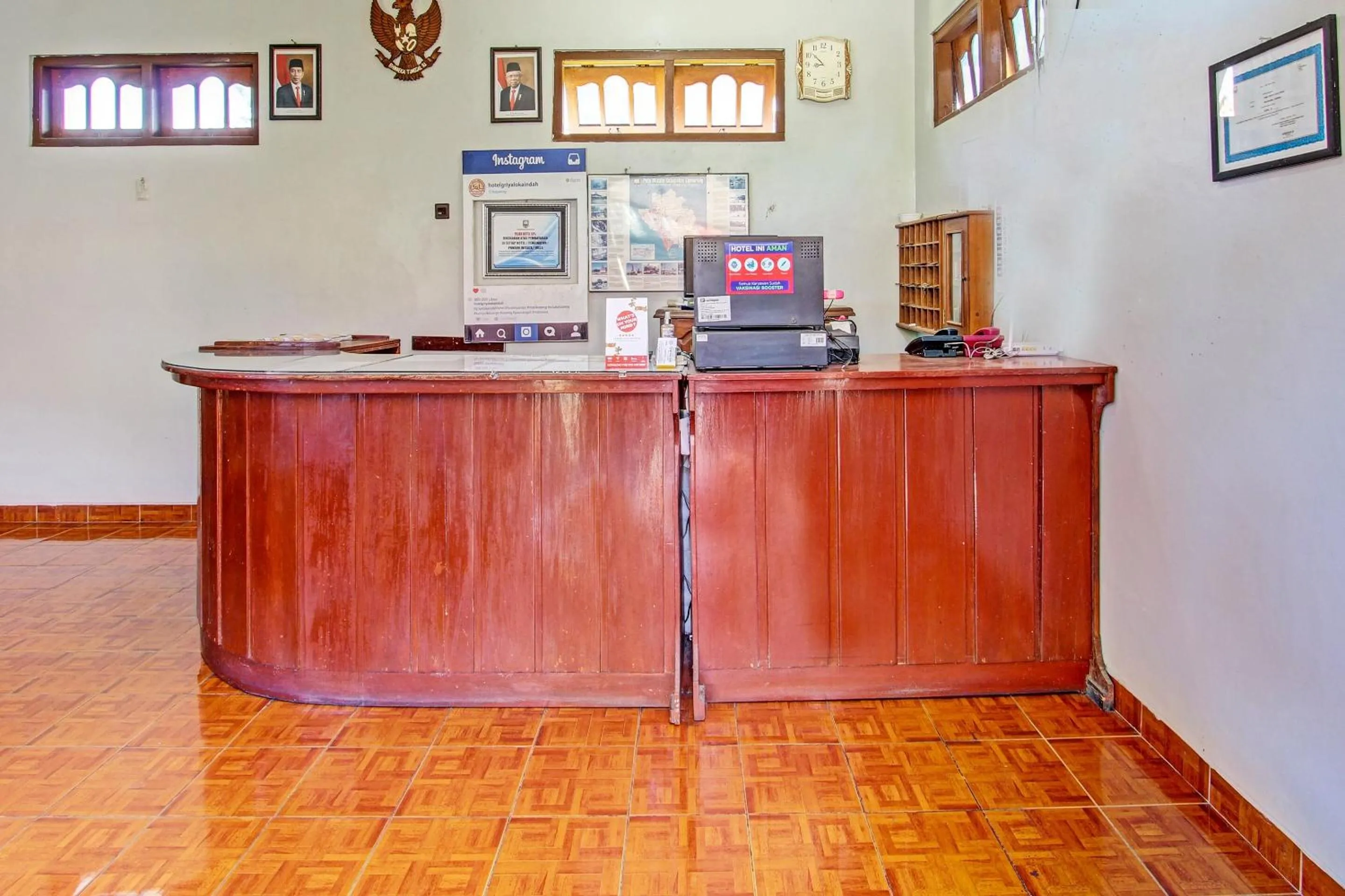 Lobby or reception in Capital O 91644 Loka Hause