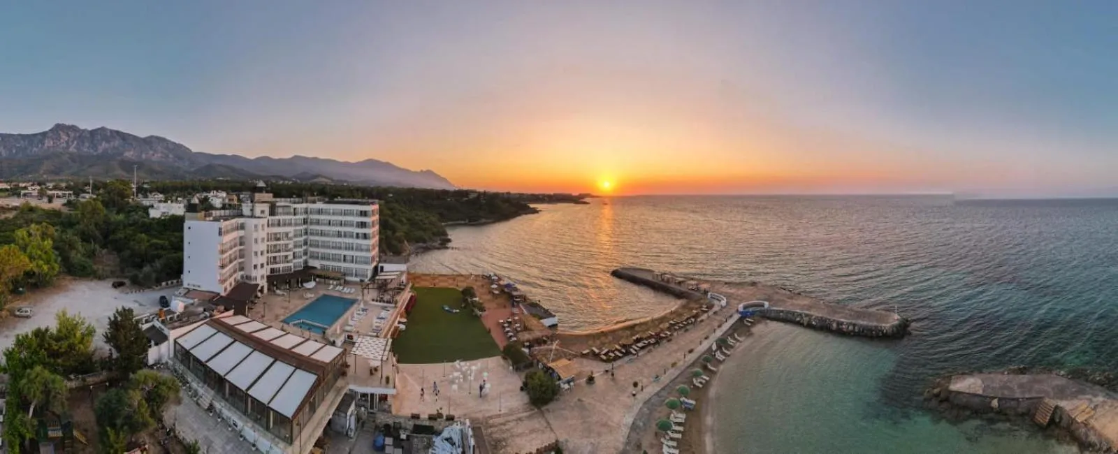 Property building in Sunport Hotel