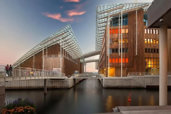Property building in Bright & exclusive 1BR in Prime Location, located on water in Oslo center with see view to Oslo fjord