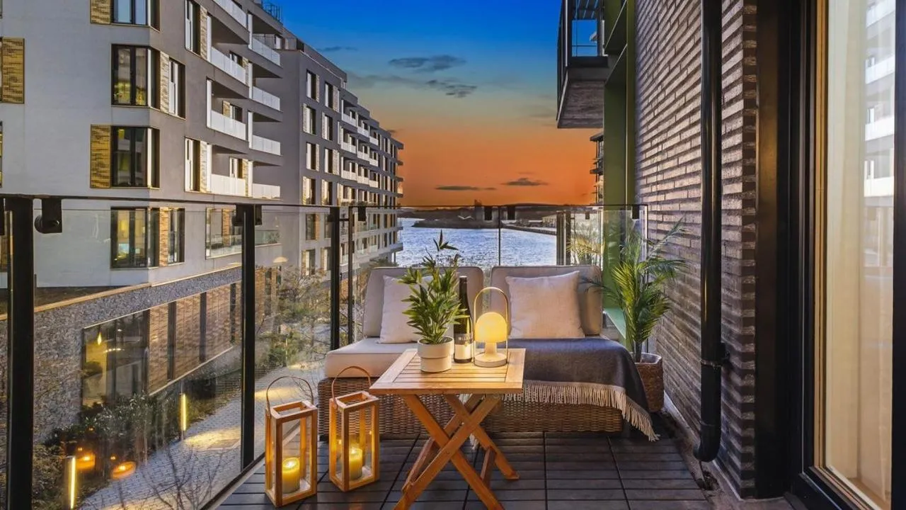 Patio in Bright & exclusive 1BR in Prime Location, located on water in Oslo center with see view to Oslo fjord
