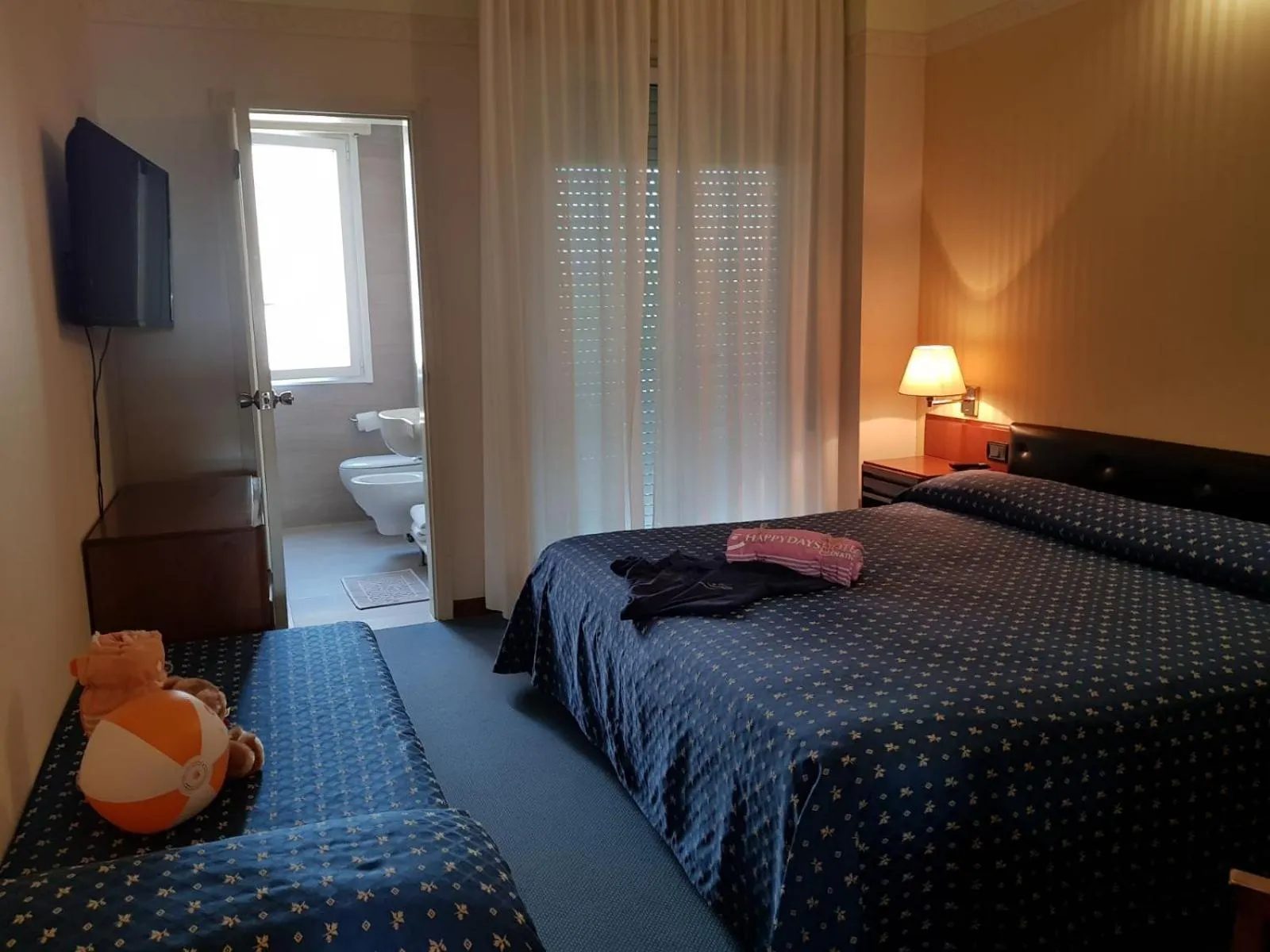 Bed in Hotel Esplanade