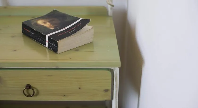 Decorative detail in Tenuta La Lupa