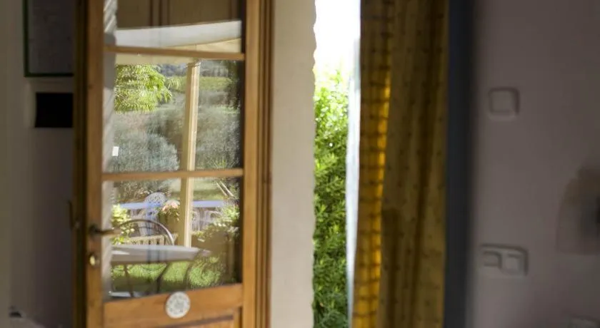 Decorative detail in Tenuta La Lupa