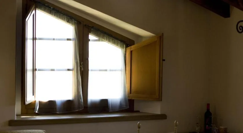 Decorative detail in Tenuta La Lupa