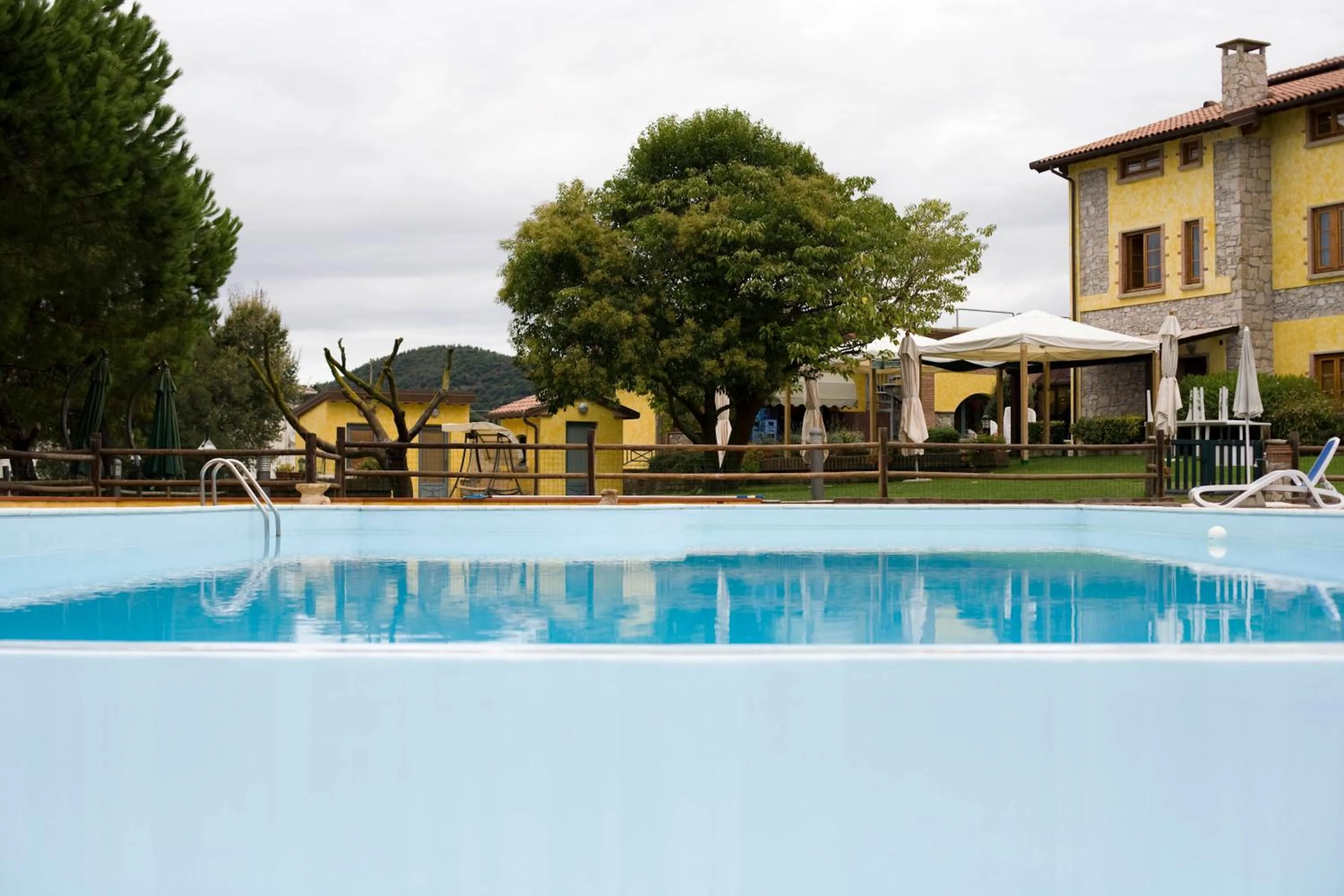 Decorative detail in Tenuta La Lupa