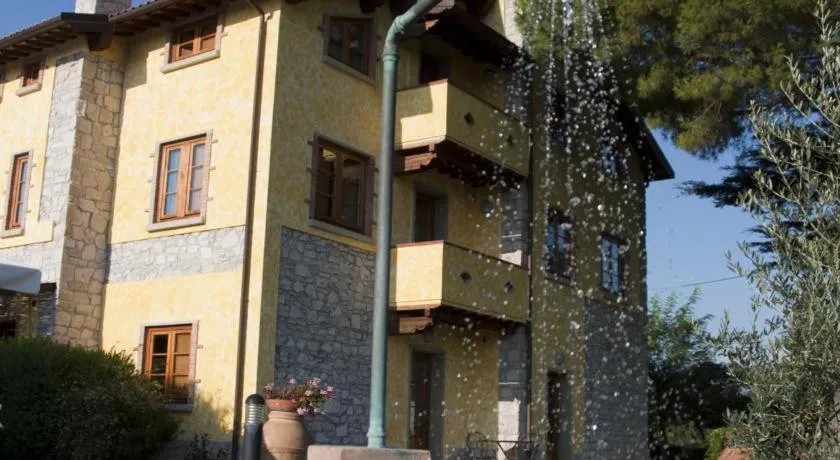 Shower in Tenuta La Lupa