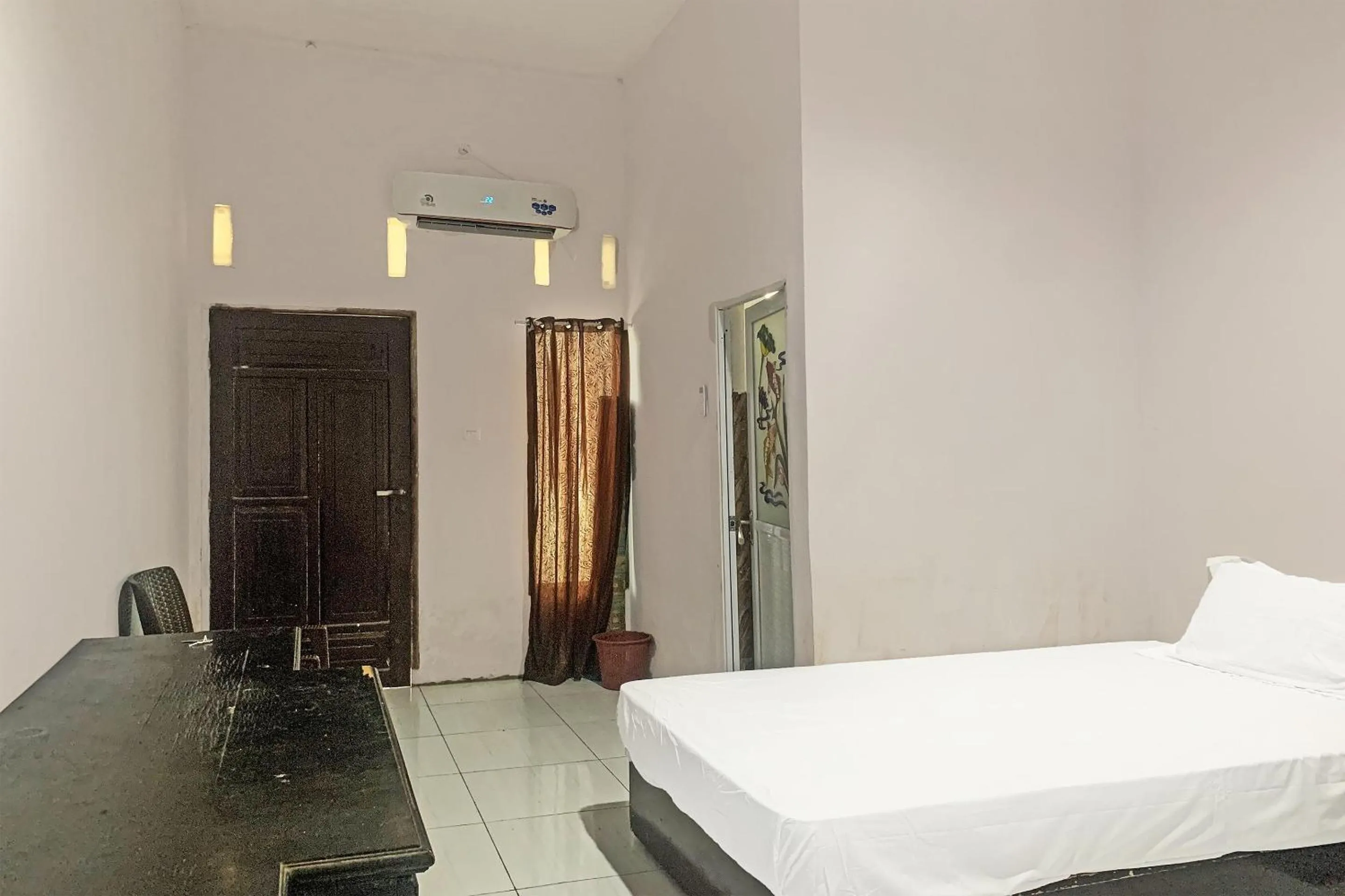 Bedroom, Bed in Hotel O Penginapan Radja Jeneponto