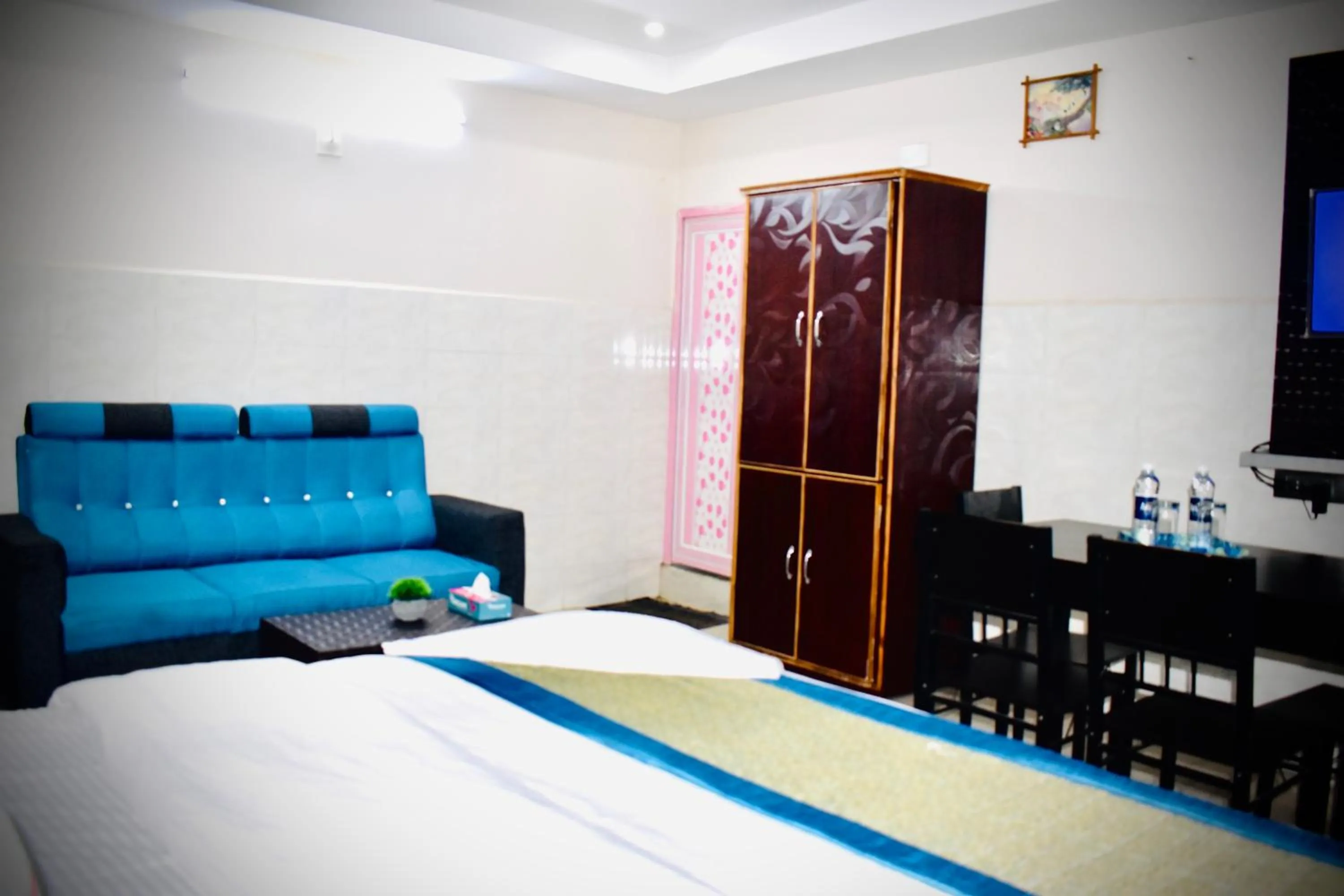 Photo of the whole room in Hotel Unique Stays