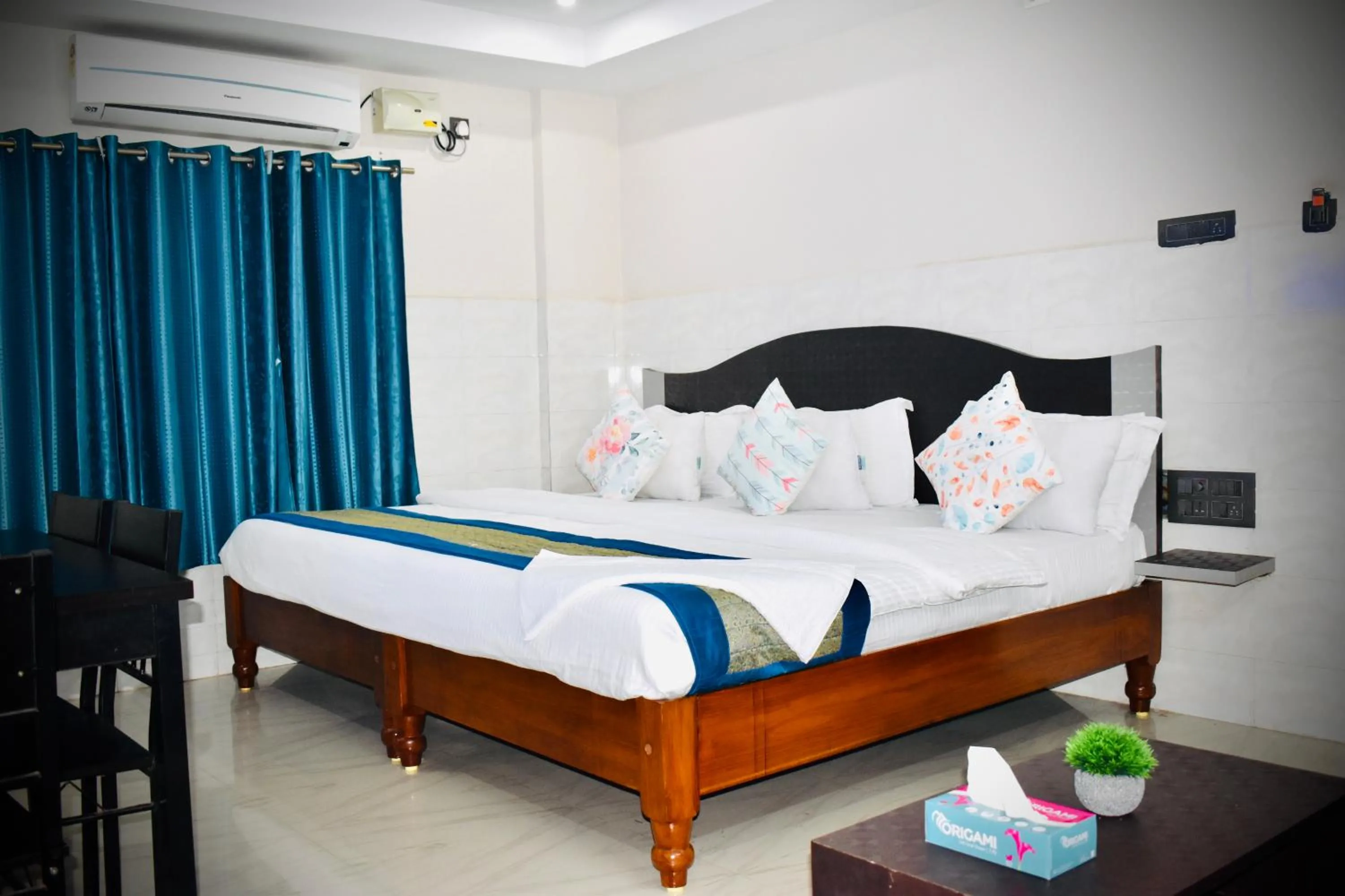 Photo of the whole room in Hotel Unique Stays