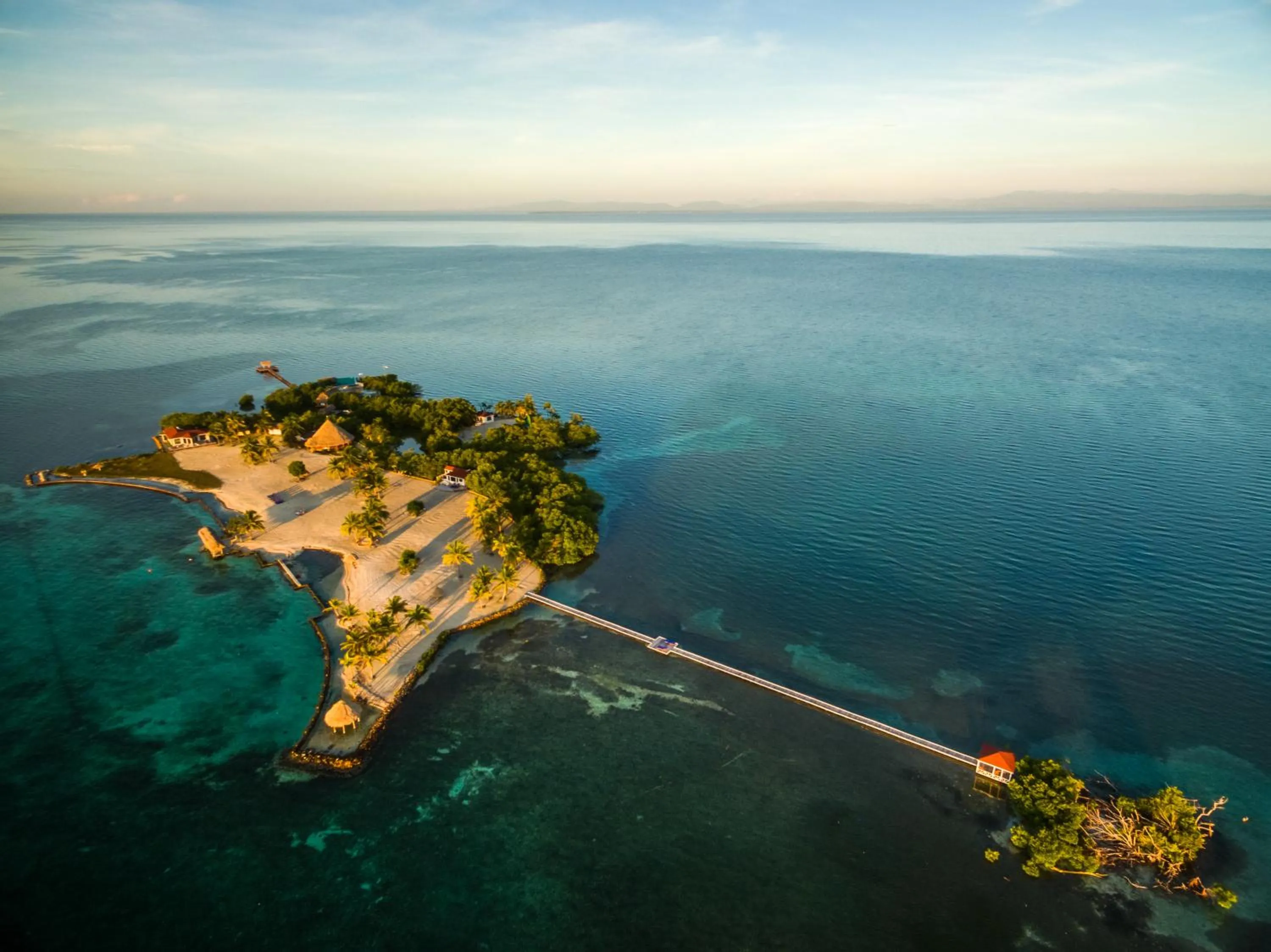 Facade/entrance in Royal Belize