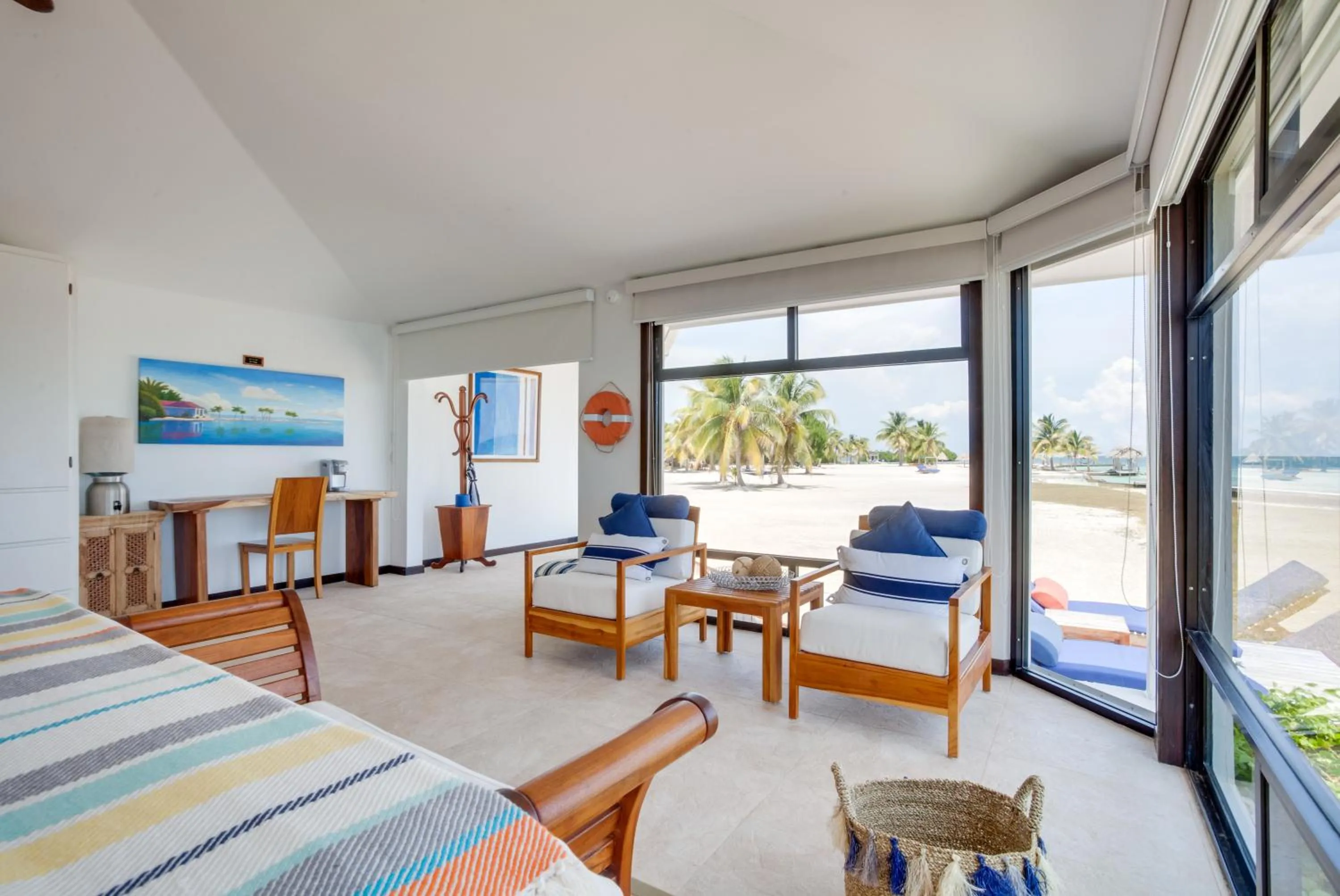Seating area, Bed in Royal Belize