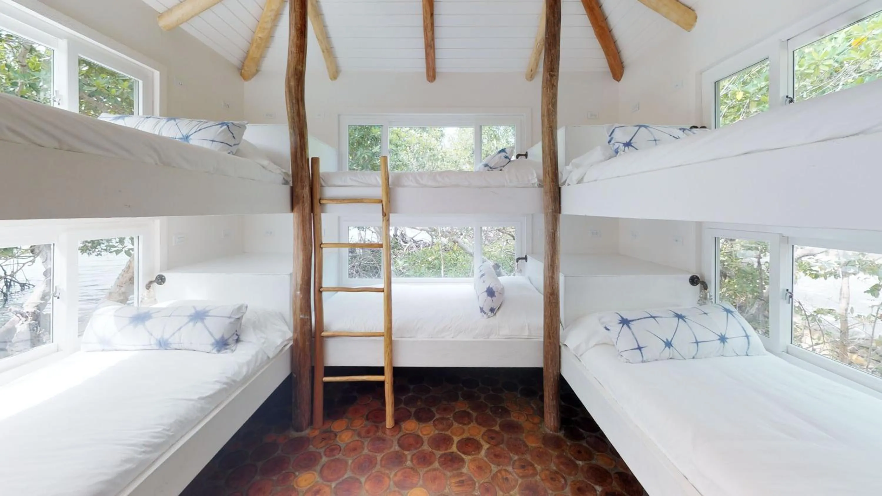 bunk bed, Bed in Royal Belize