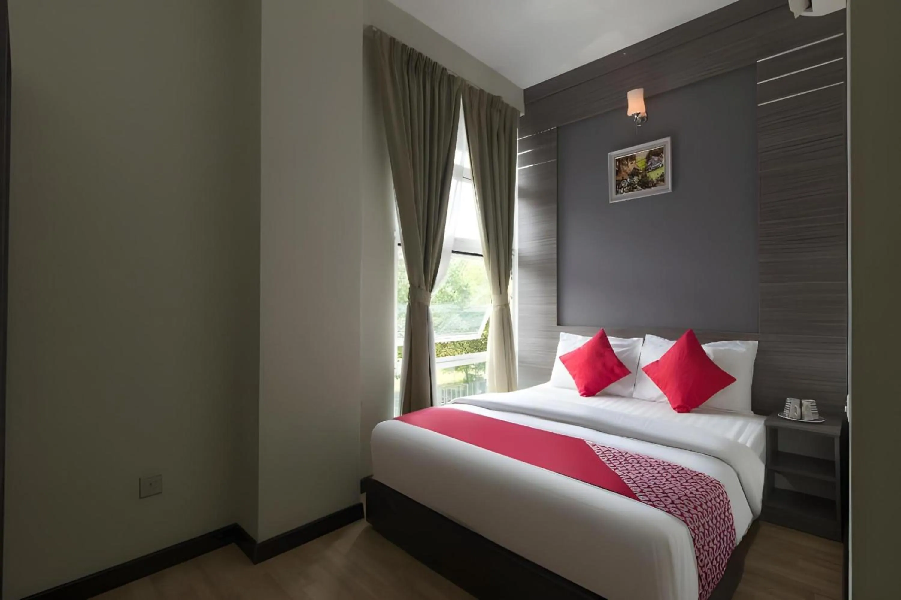 Photo of the whole room, Bed in Capital O 812 Hotel SMC Seksyen 13