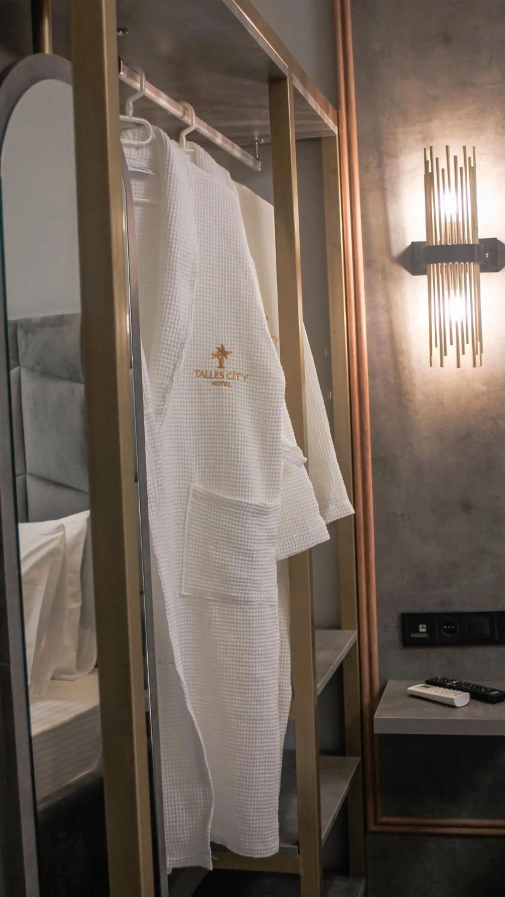 TALLES CITY HOTEL