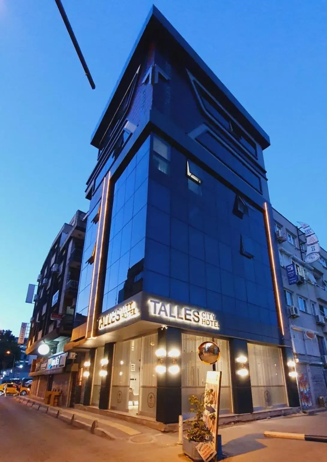 TALLES CITY HOTEL TALLES CITY HOTEL