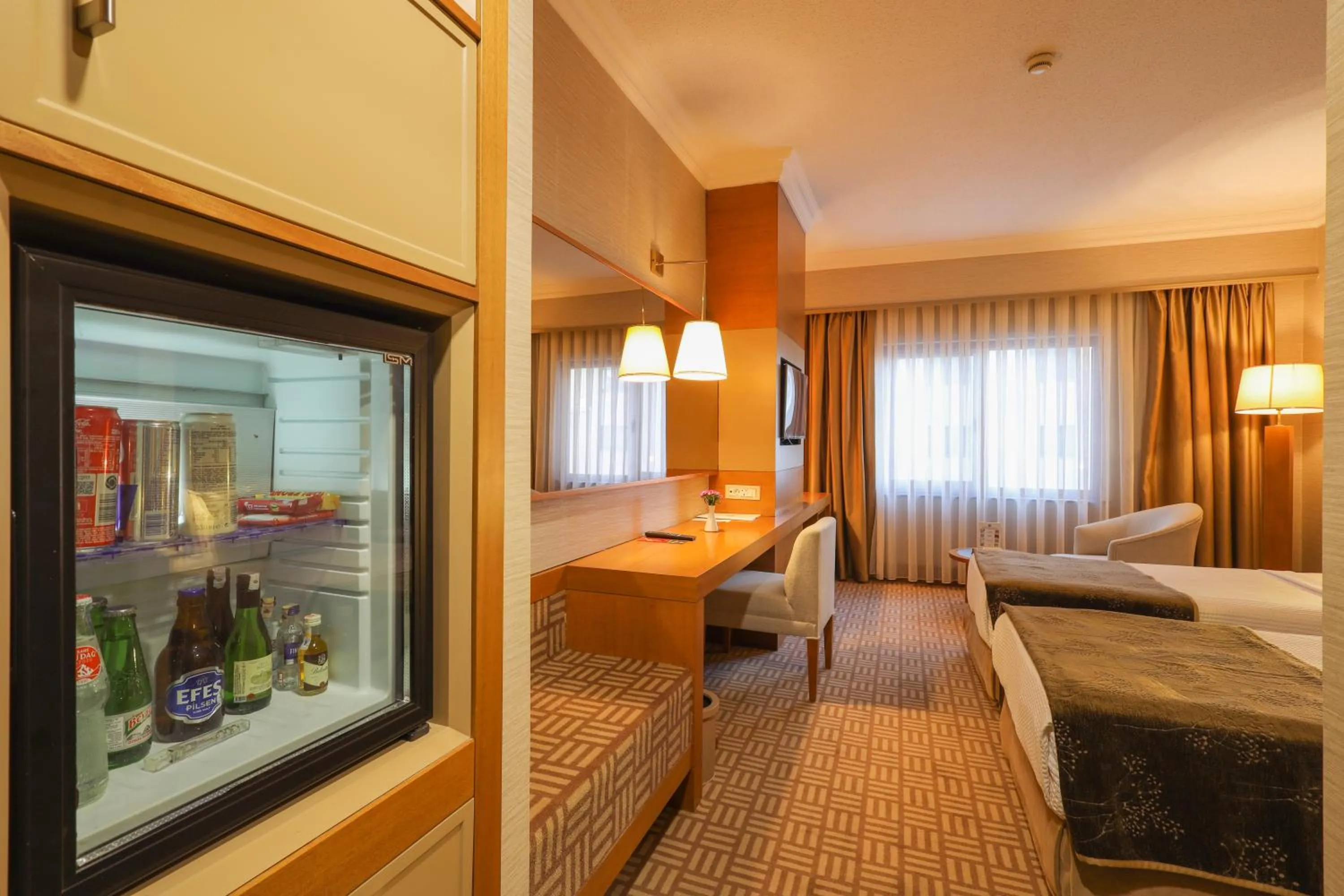 Photo of the whole room, Bed in Tugcan Hotel