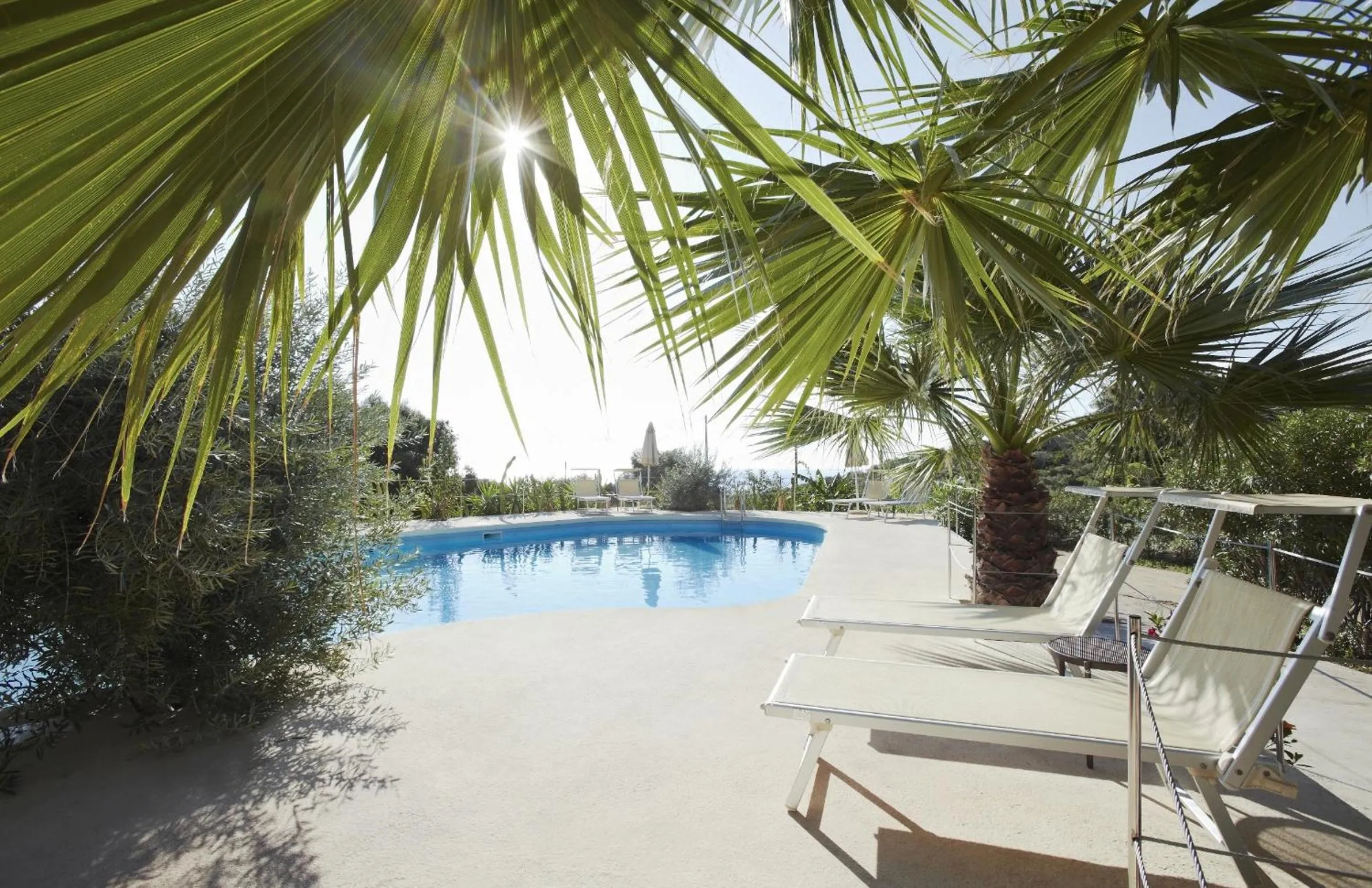 Swimming pool in Hotel Rio Molas