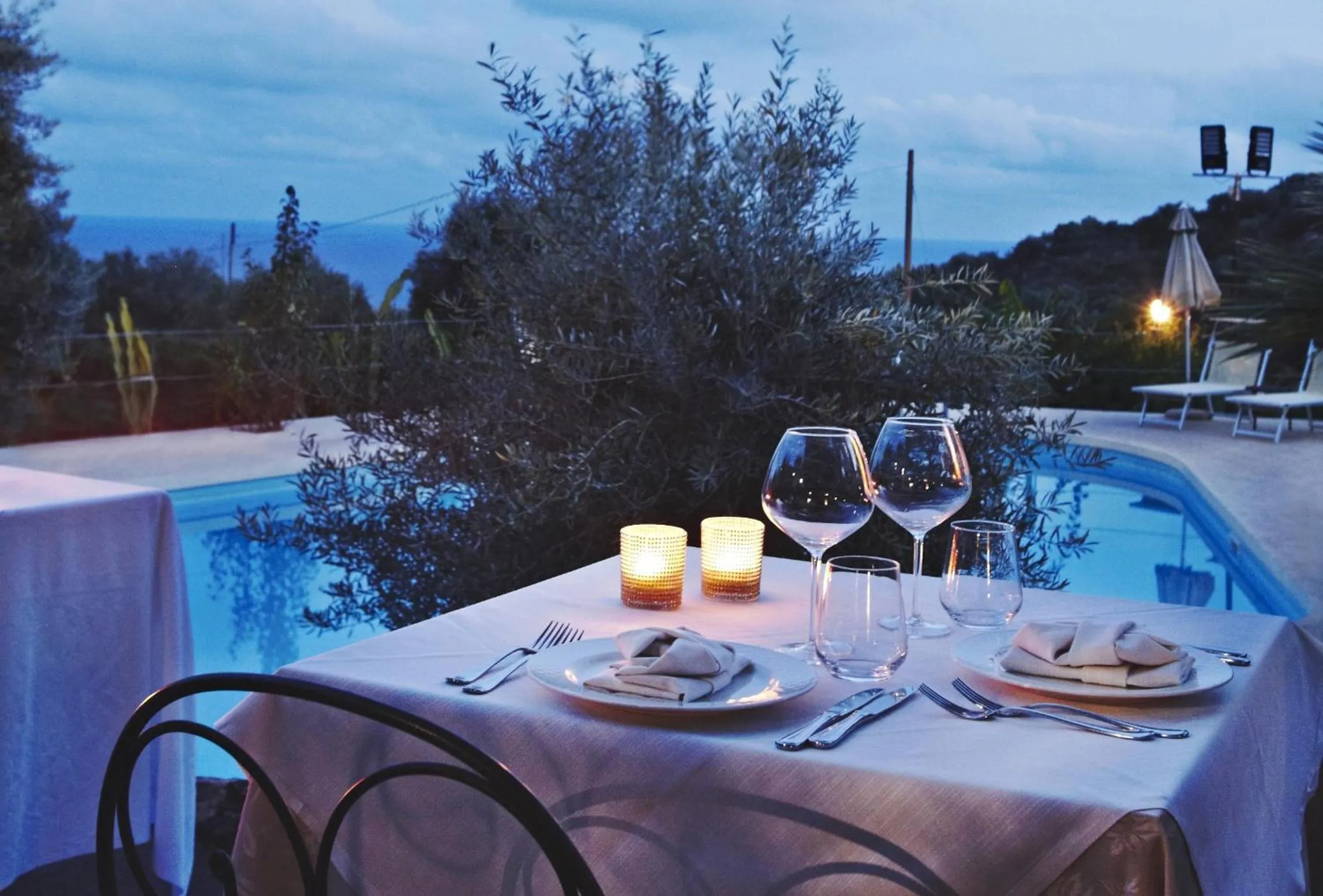 Patio in Hotel Rio Molas