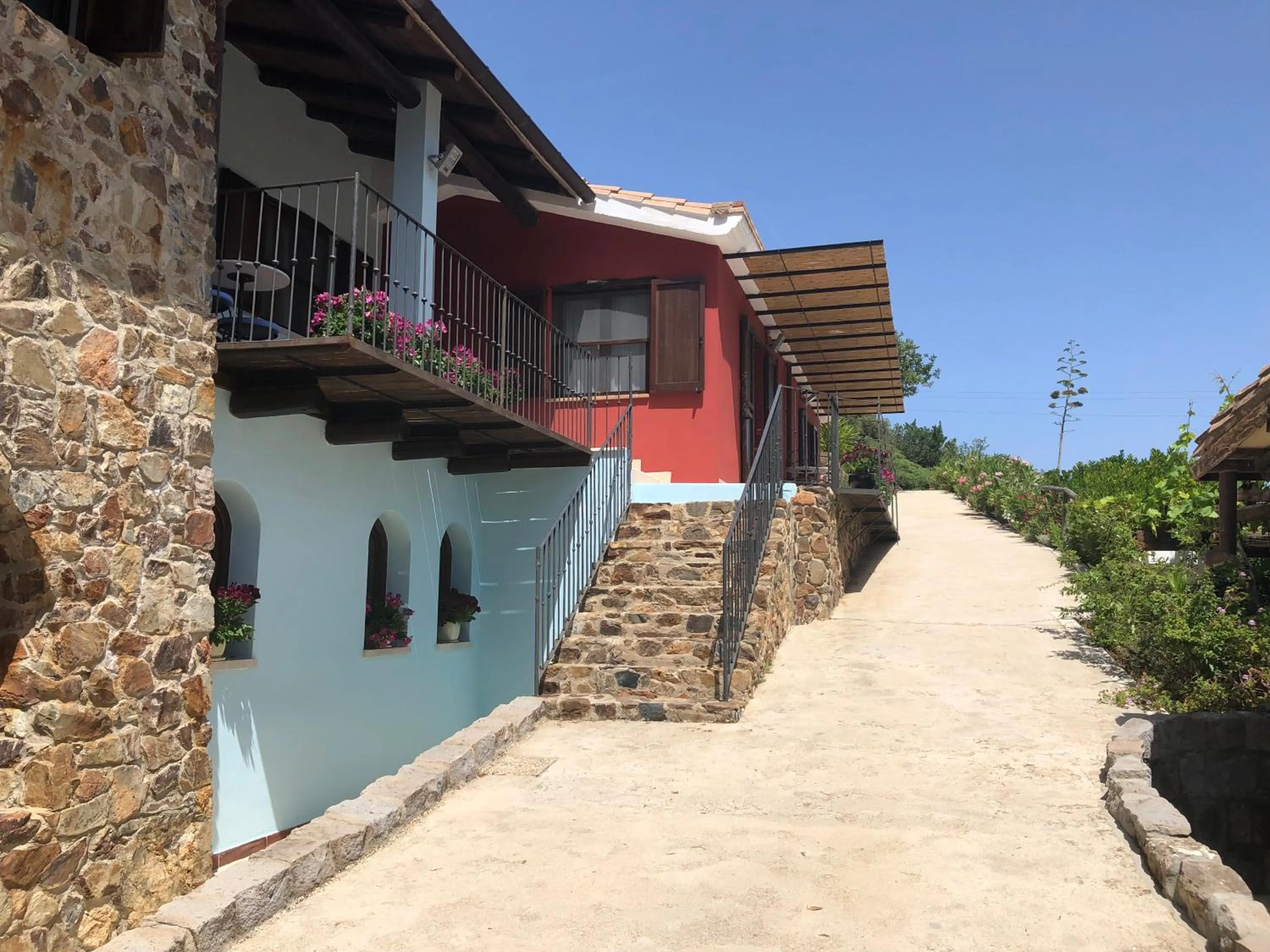 Property building in Hotel Rio Molas