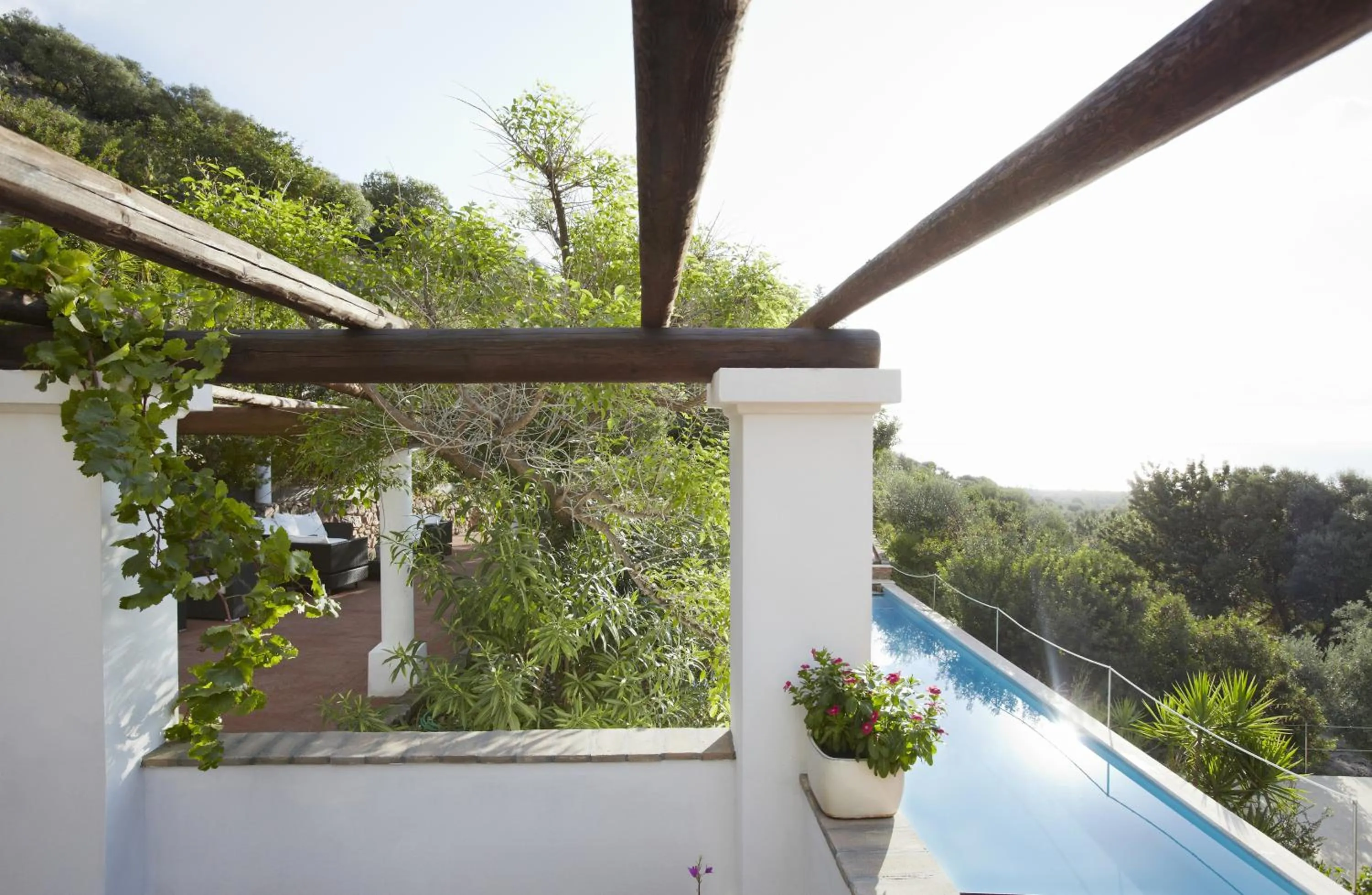 Patio in Hotel Rio Molas