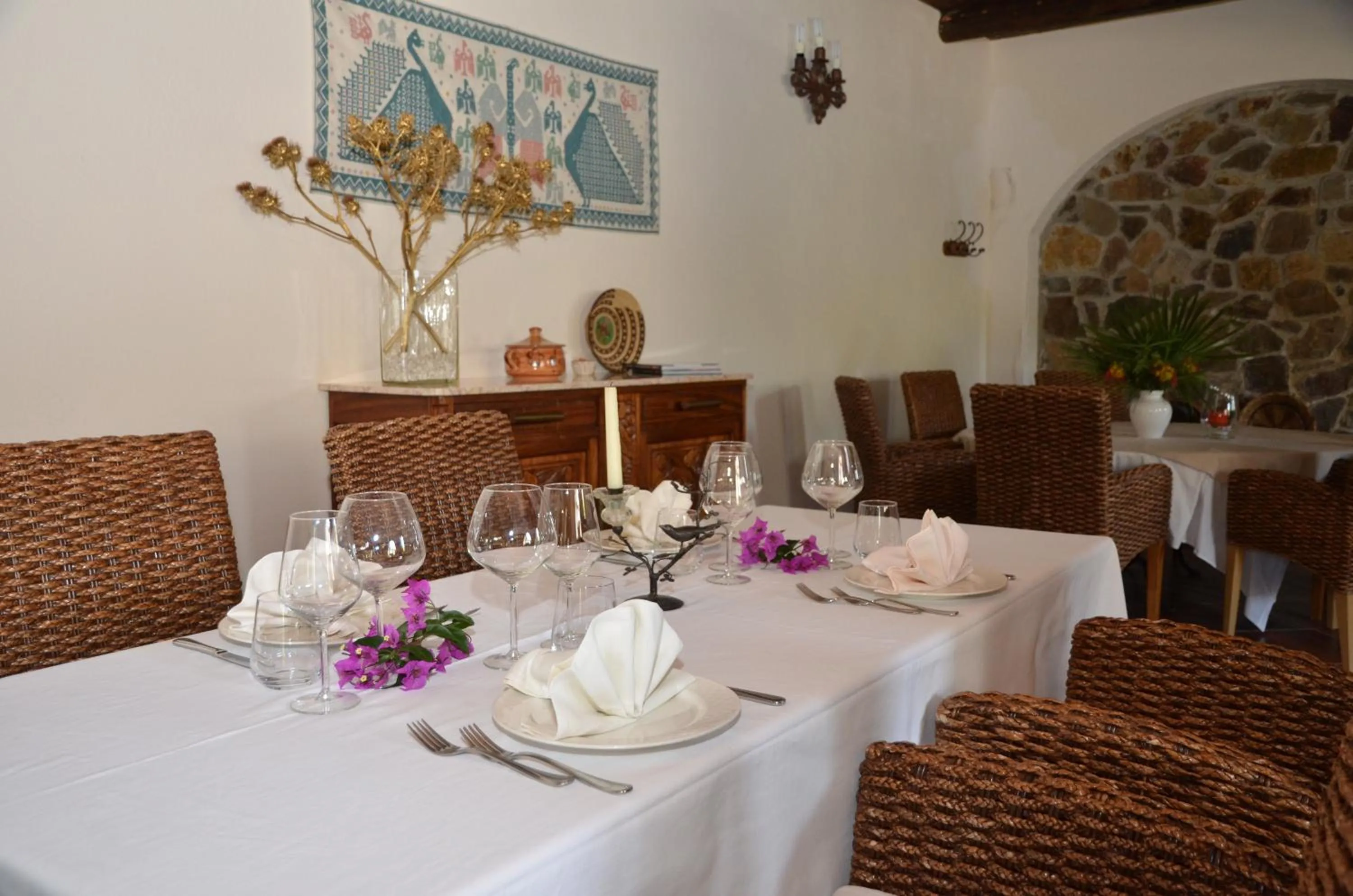 Restaurant/places to eat in Hotel Rio Molas