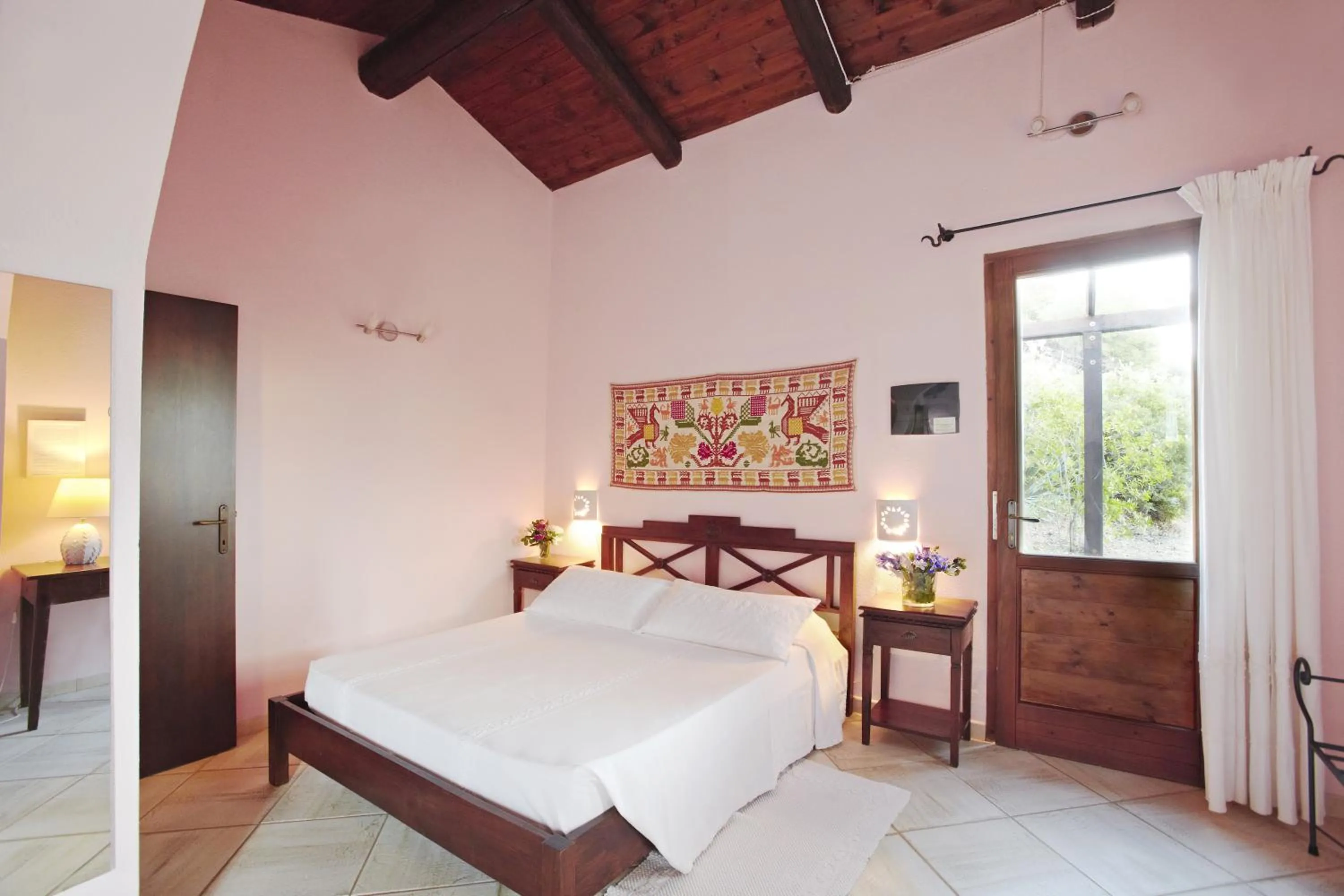 Bedroom, Bed in Hotel Rio Molas