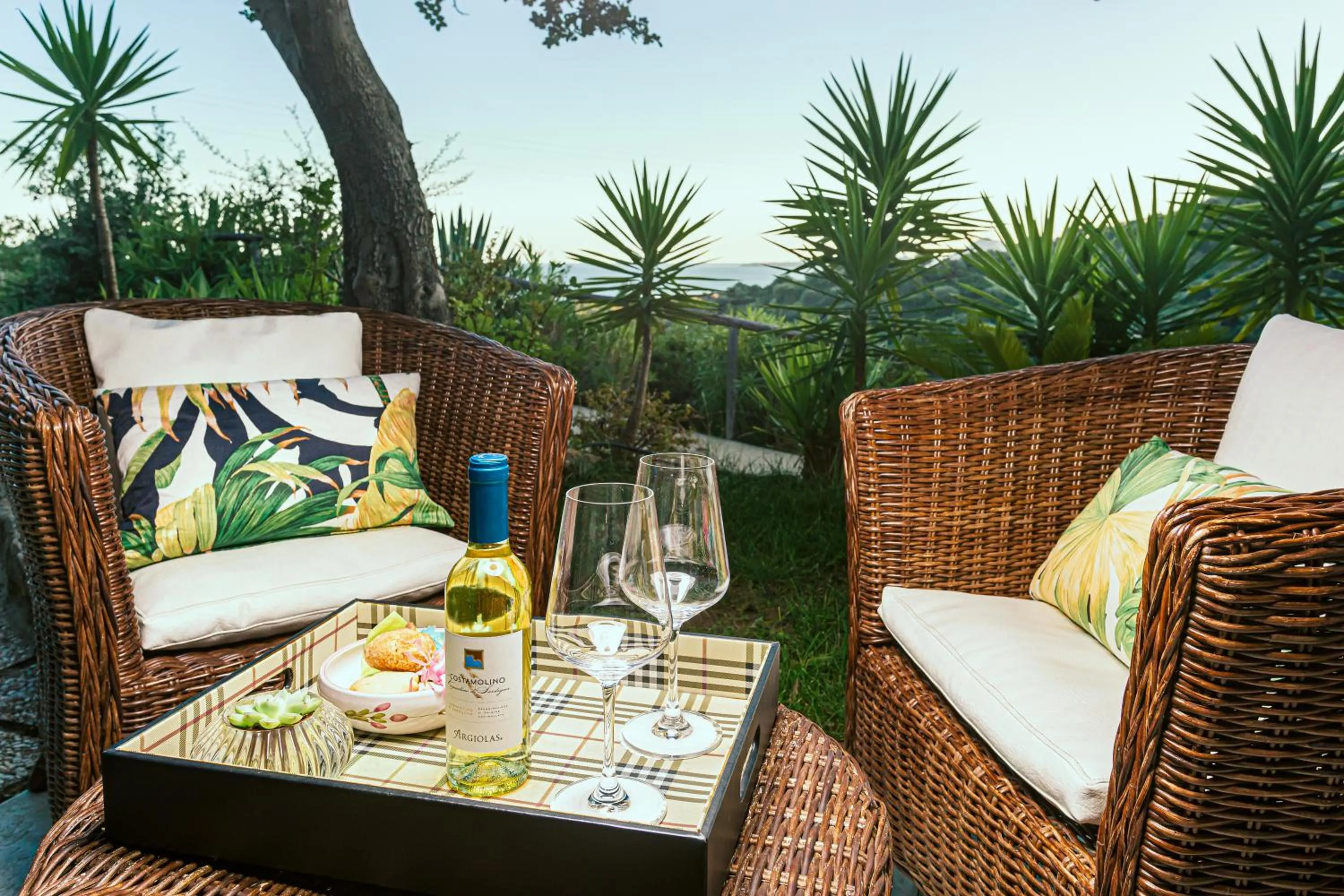 Patio in Hotel Rio Molas